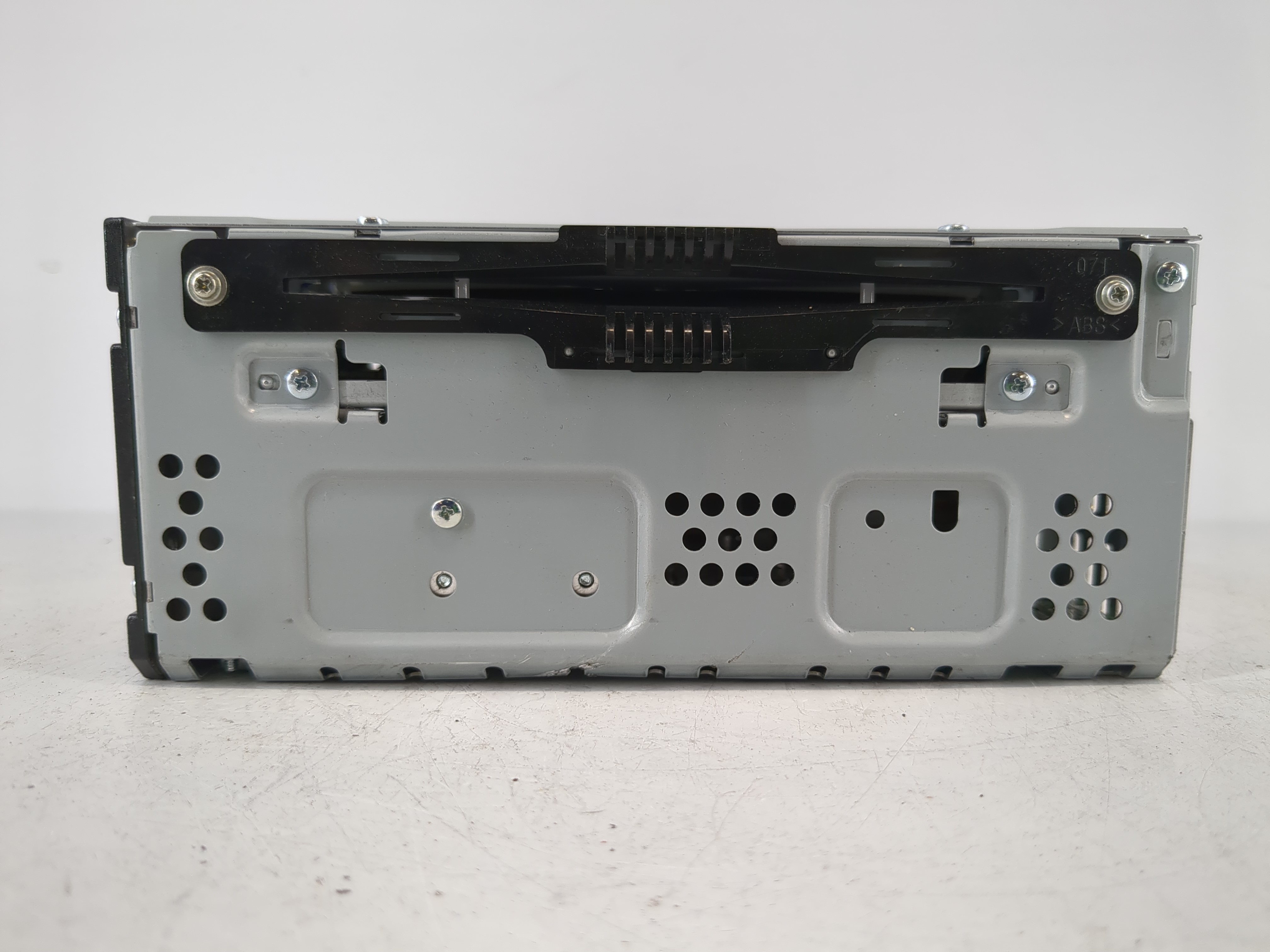 2015-2018 Ford Edge Am Fm Cd Player Radio Receiver 1093258 - Oemusedautoparts1.com