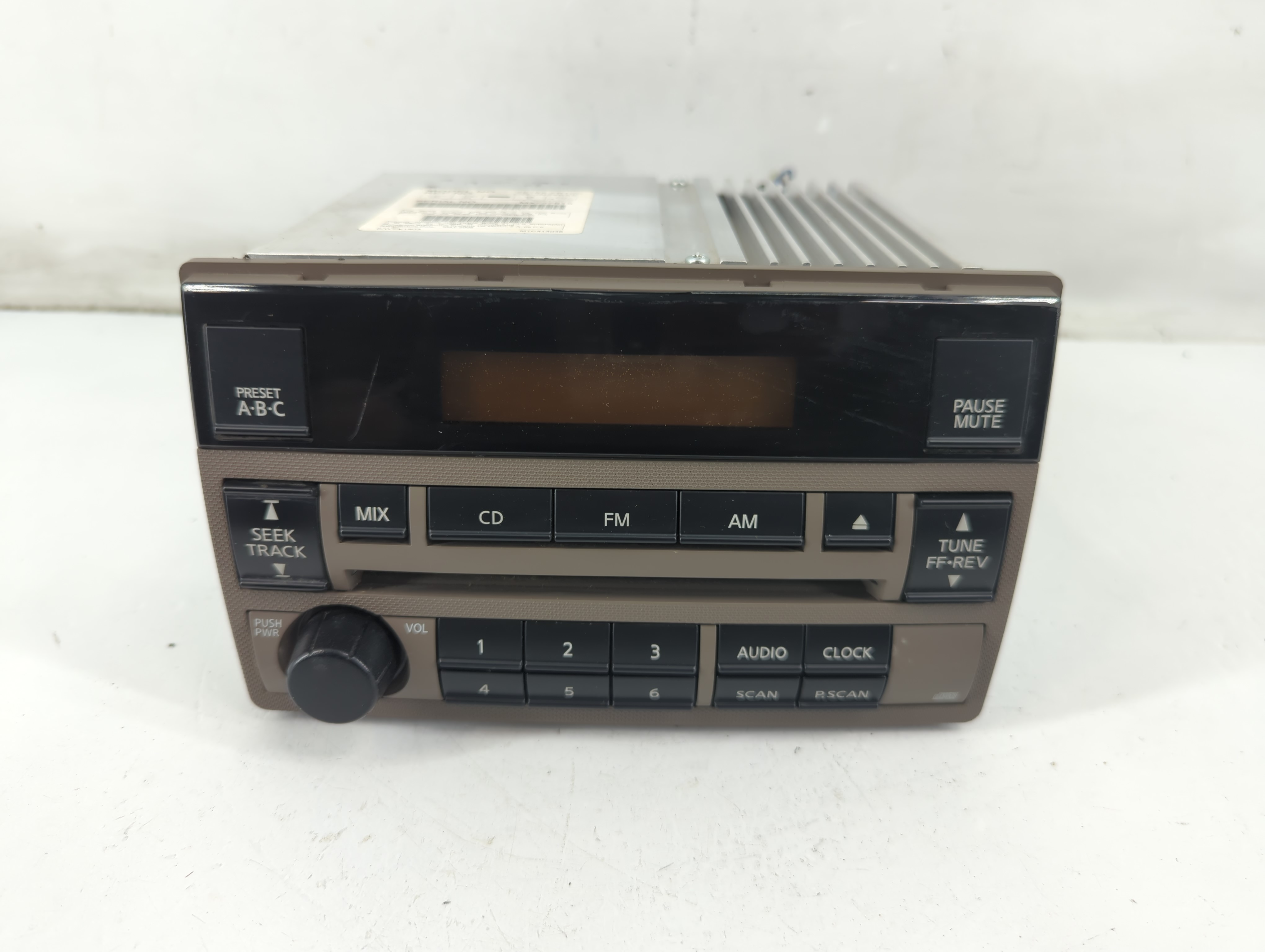 2005-2006 Nissan Altima Am Fm Cd Player Radio Receiver 1093275 - Oemusedautoparts1.com