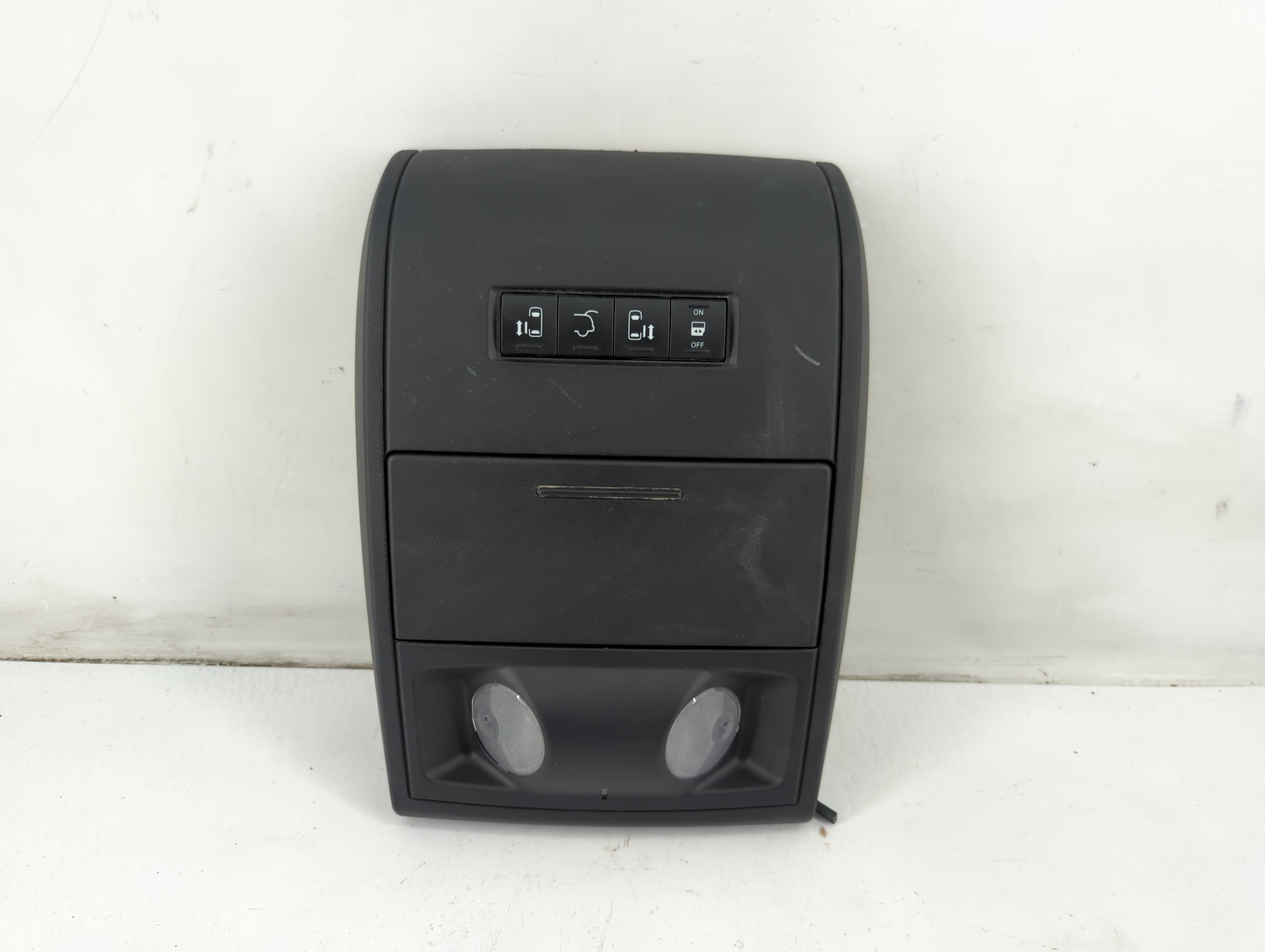 2018 Dodge Grand Caravan Overhead Roof Console 1093279 - Oemusedautoparts1.com