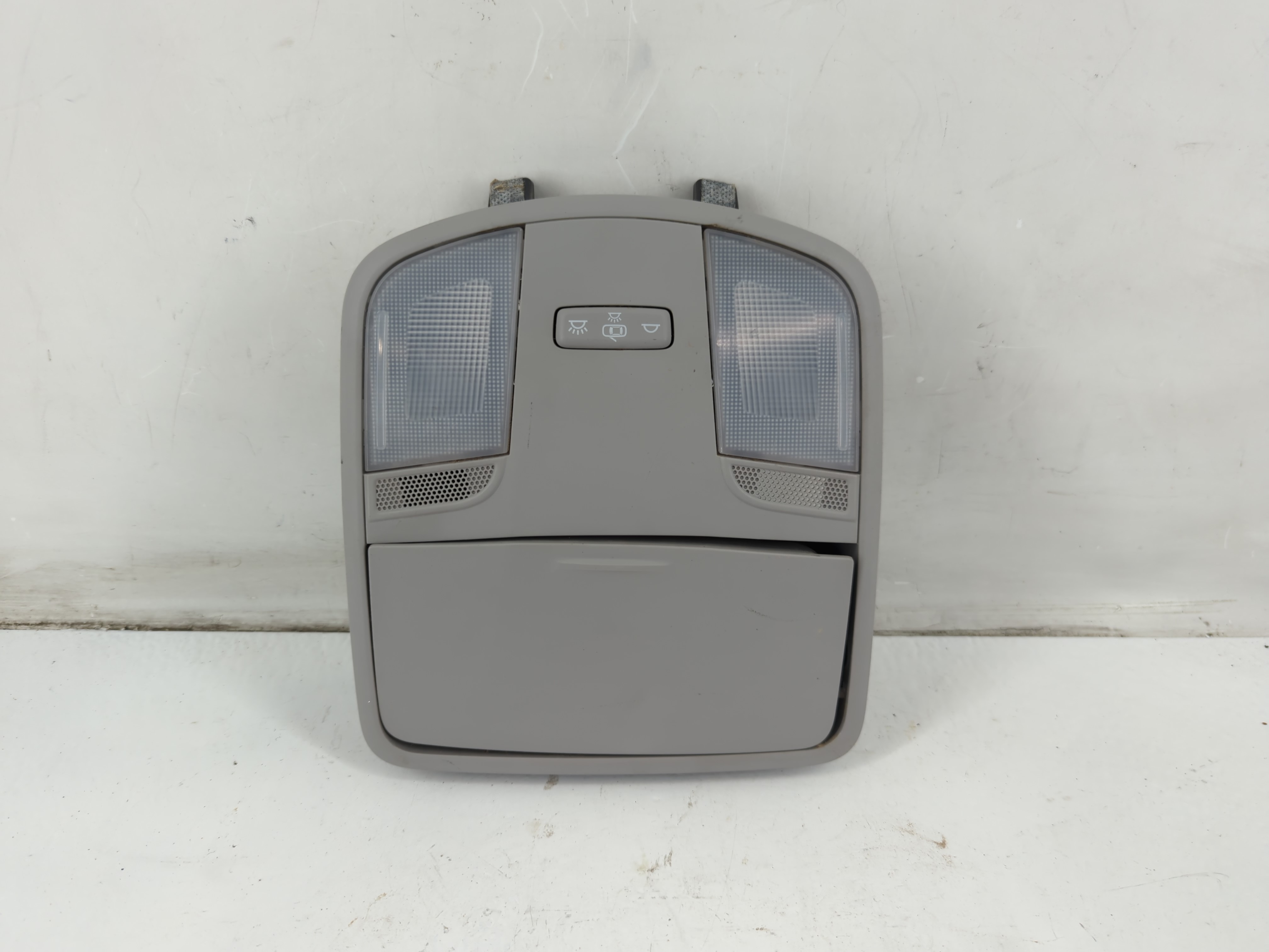 2019 Hyundai Elantra Overhead Roof Console 1093295 - Oemusedautoparts1.com