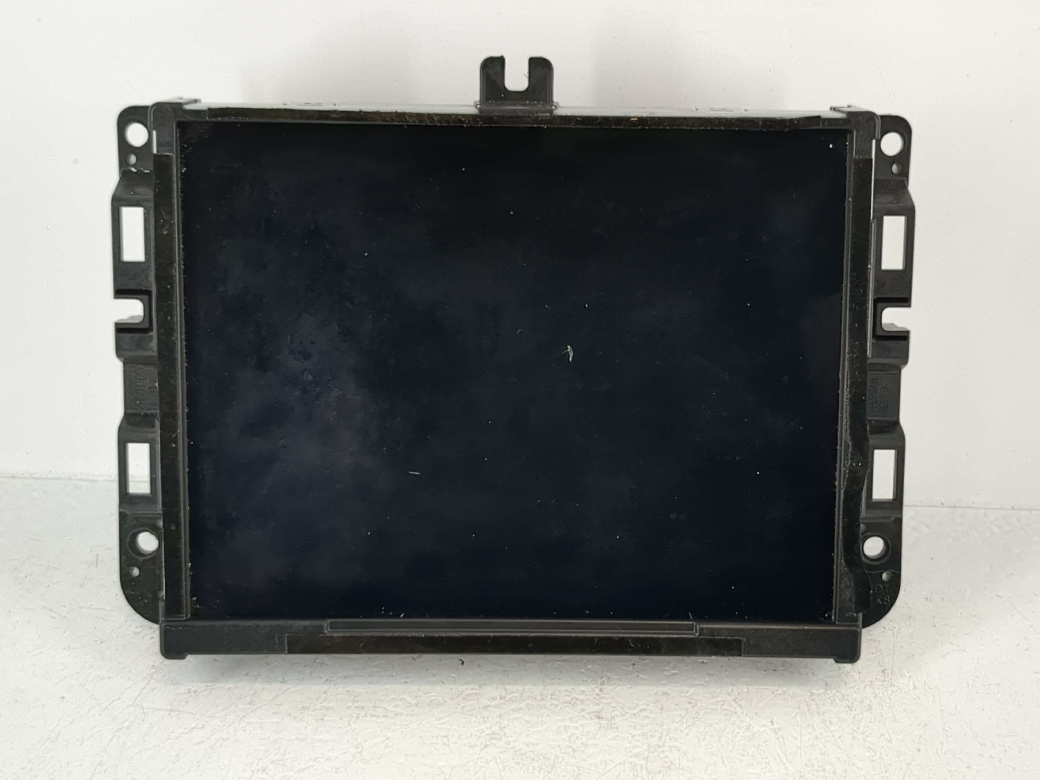 2020-2020 Jeep Cherokee Am Fm Cd Player Radio Receiver 1093302 - Oemusedautoparts1.com