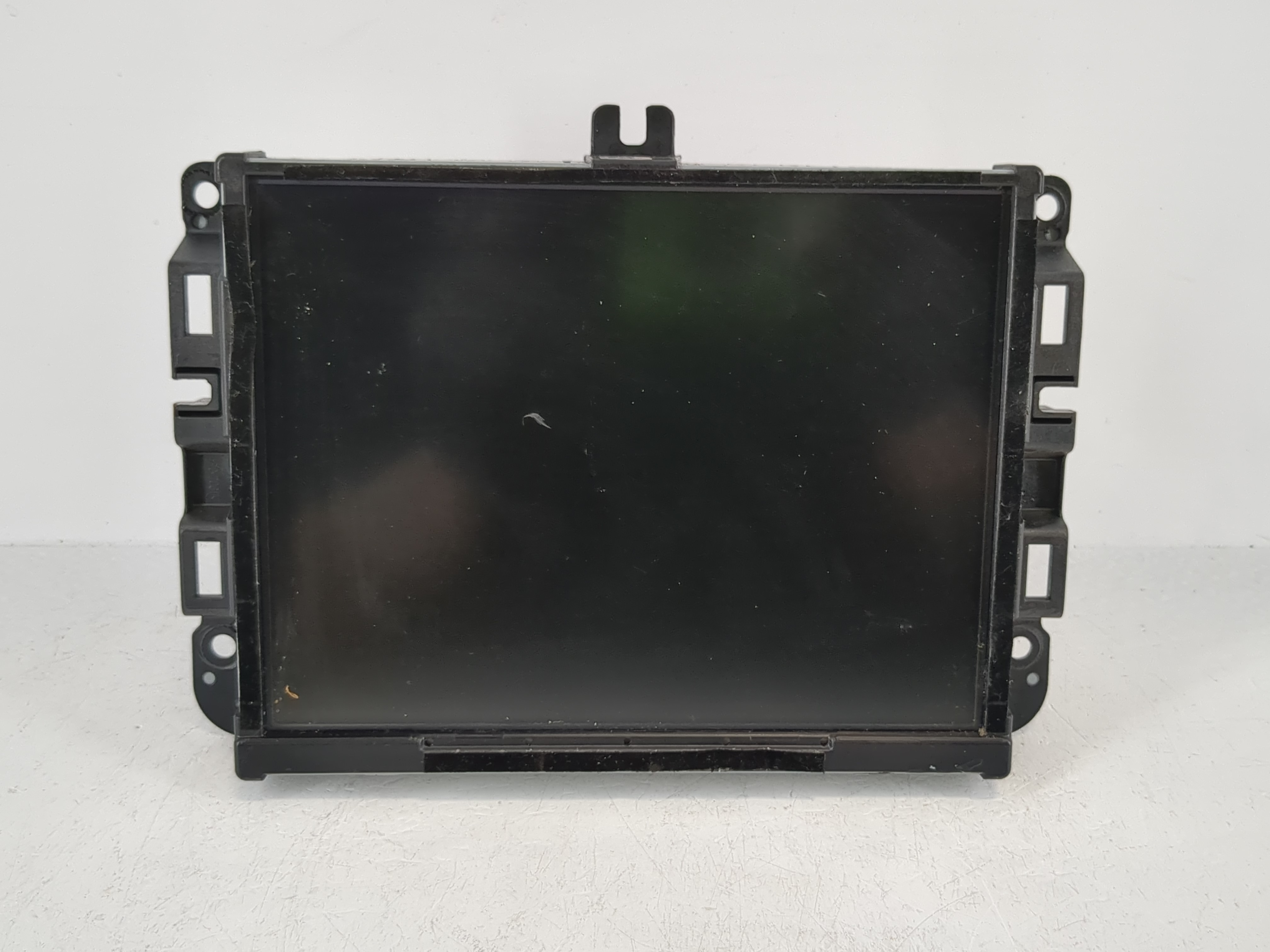 2017-2017 Jeep Grand Cherokee Am Fm Cd Player Radio Receiver 1093303 - Oemusedautoparts1.com