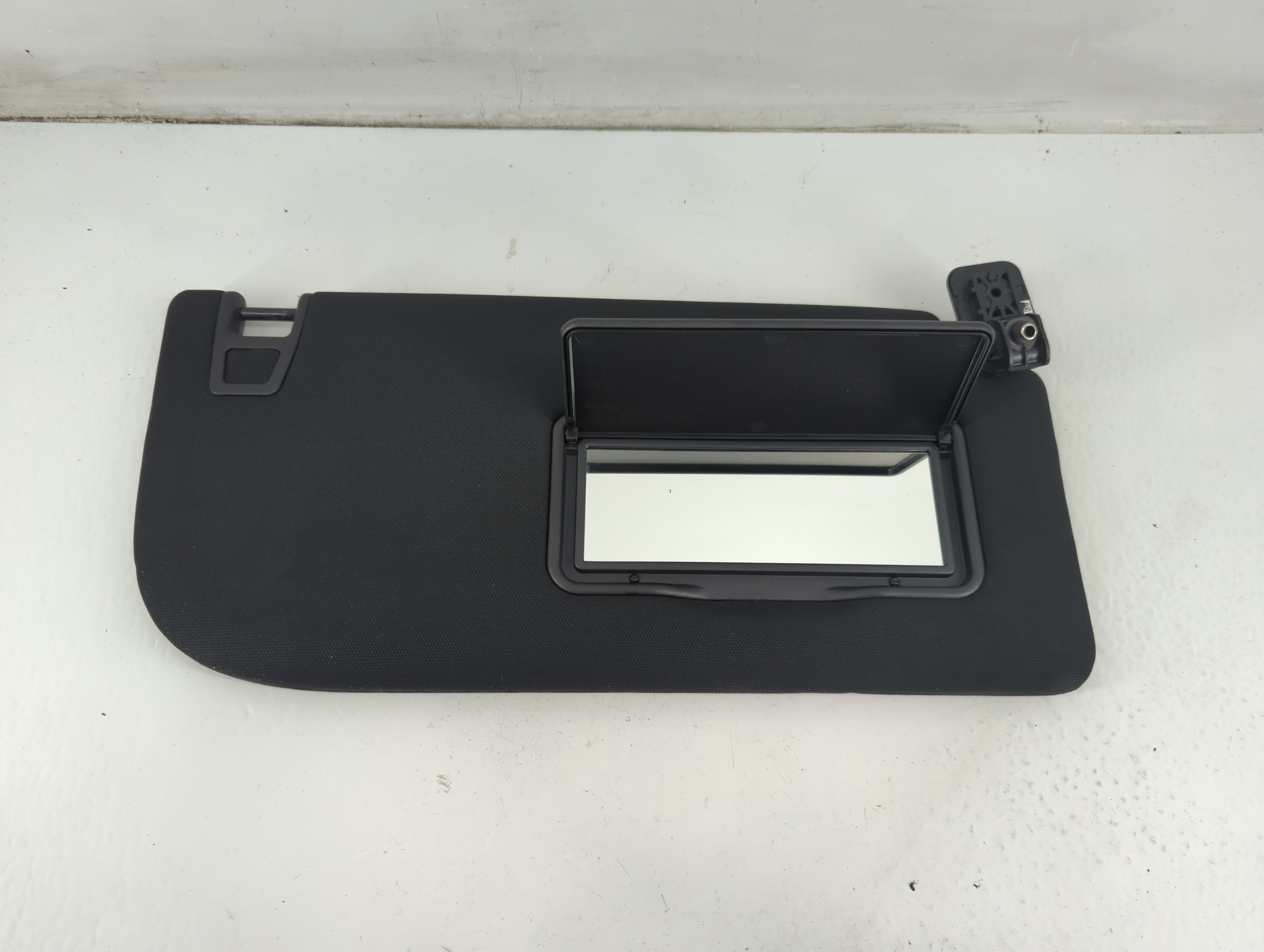 2018-2020 Ford F-150 Driver Sun Visor Mirror Left Sunvisor Black 1093321 - Oemusedautoparts1.com