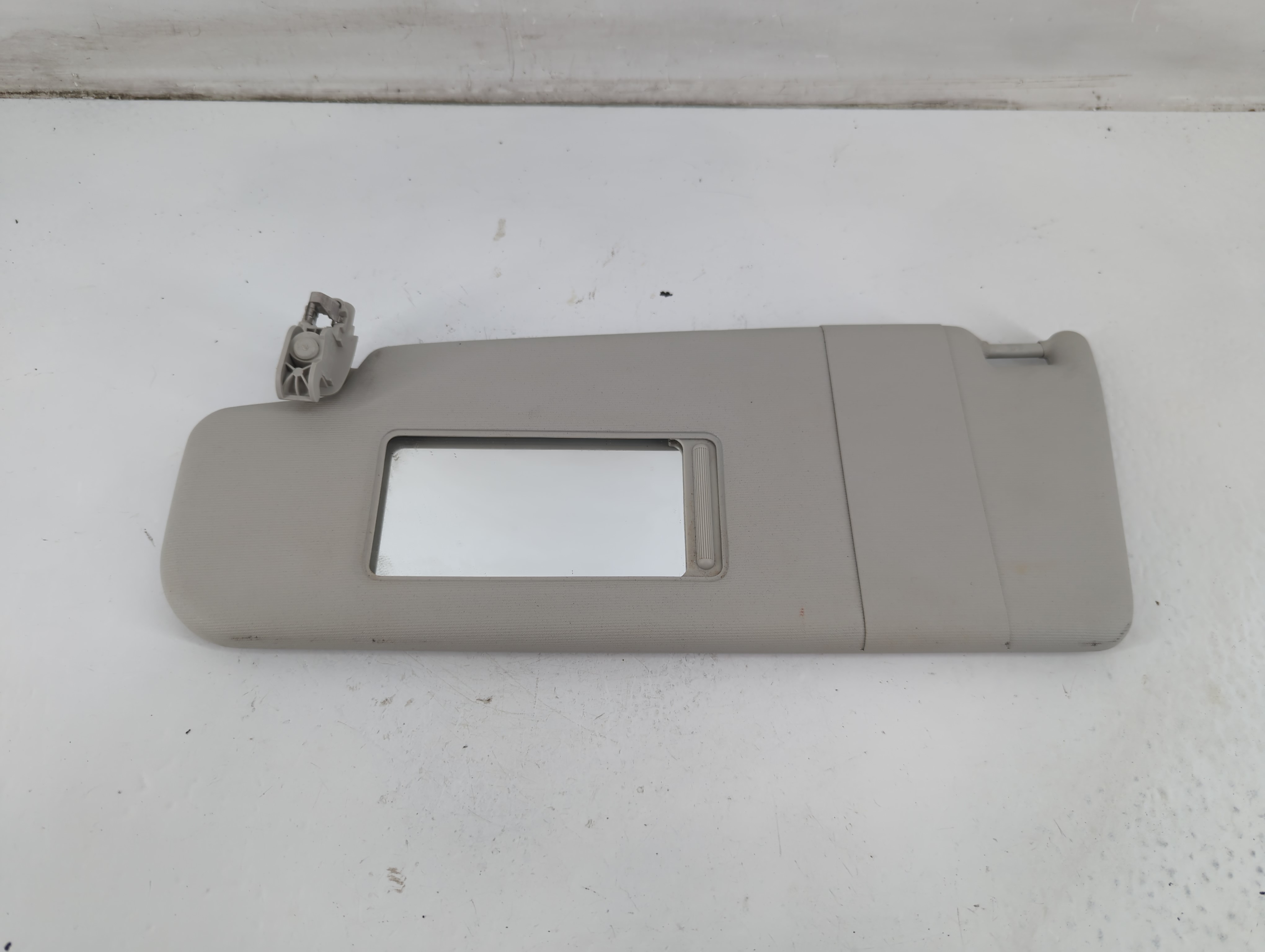 2011-2022 Dodge Durango Driver Sun Visor Mirror Left Sunvisor Pale Grey 1093327 - Oemusedautoparts1.com