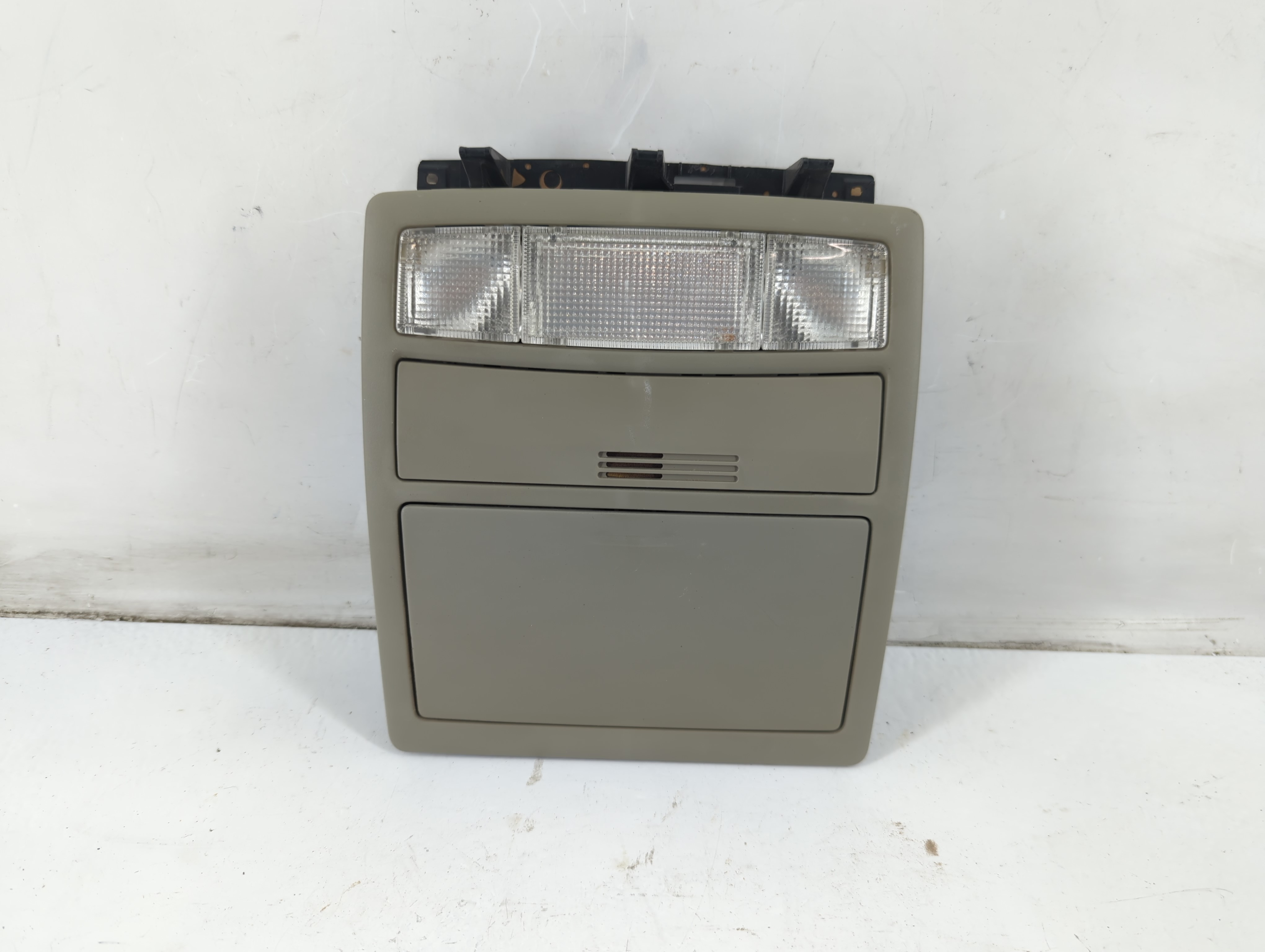 2009 Toyota Camry Overhead Roof Console 1093347 - Oemusedautoparts1.com
