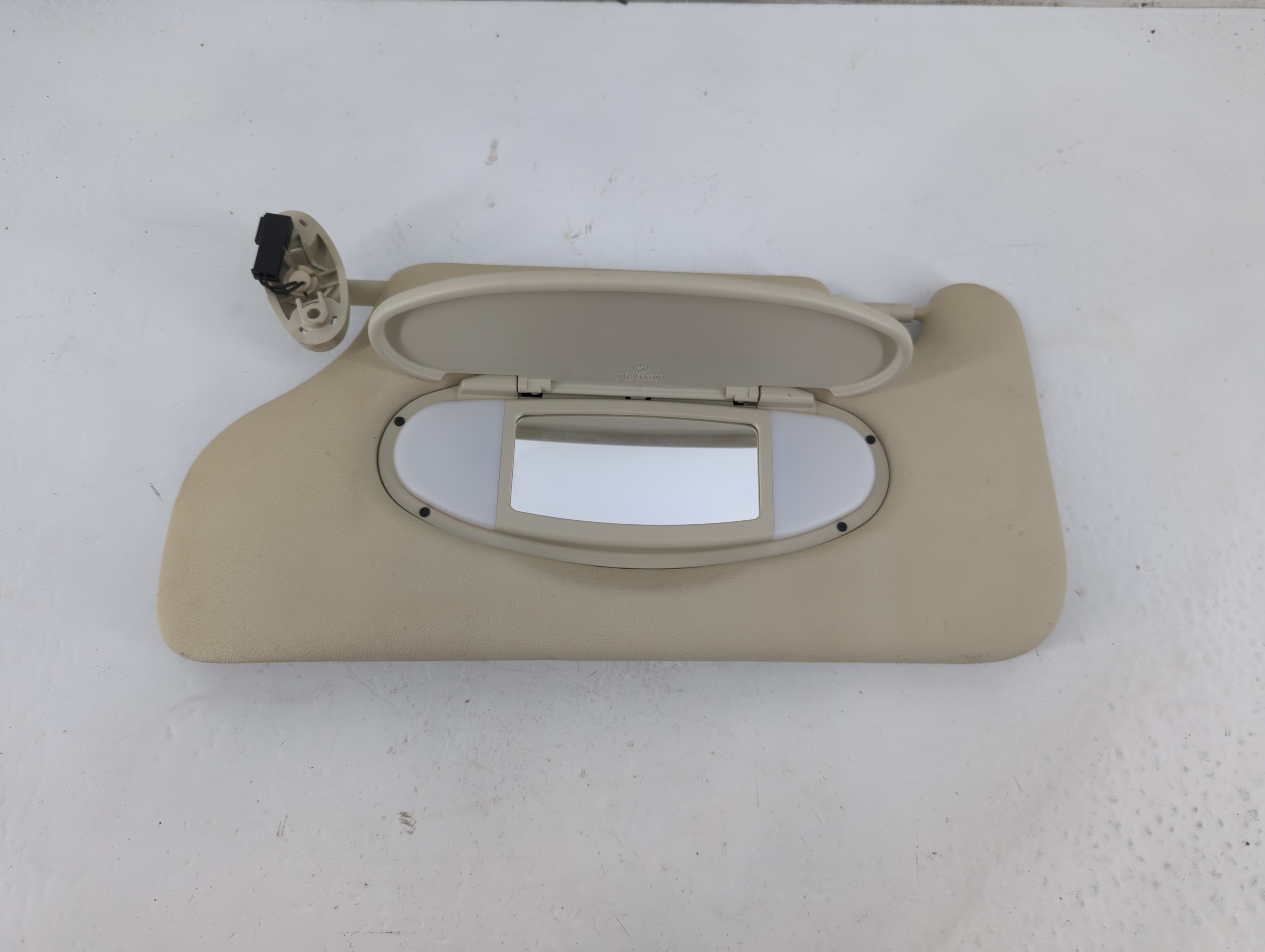 2011 Mini Cooper Countryman Passenger Sun Visor Mirror Right Sunvisor 1093373 - Oemusedautoparts1.com