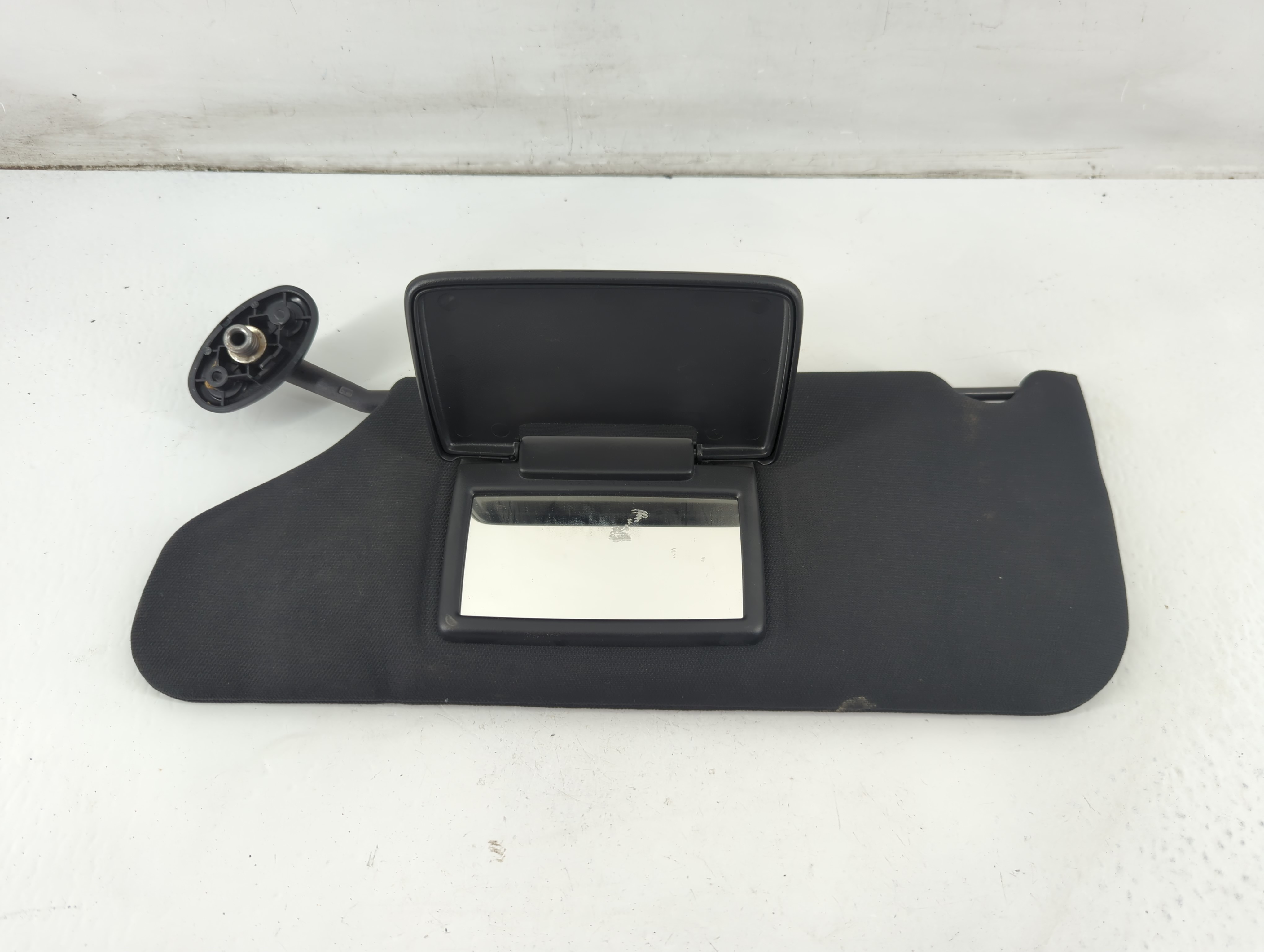 2011-2014 Dodge Avenger Passenger Sun Visor Mirror Right Sunvisor Black 1093377 - Oemusedautoparts1.com