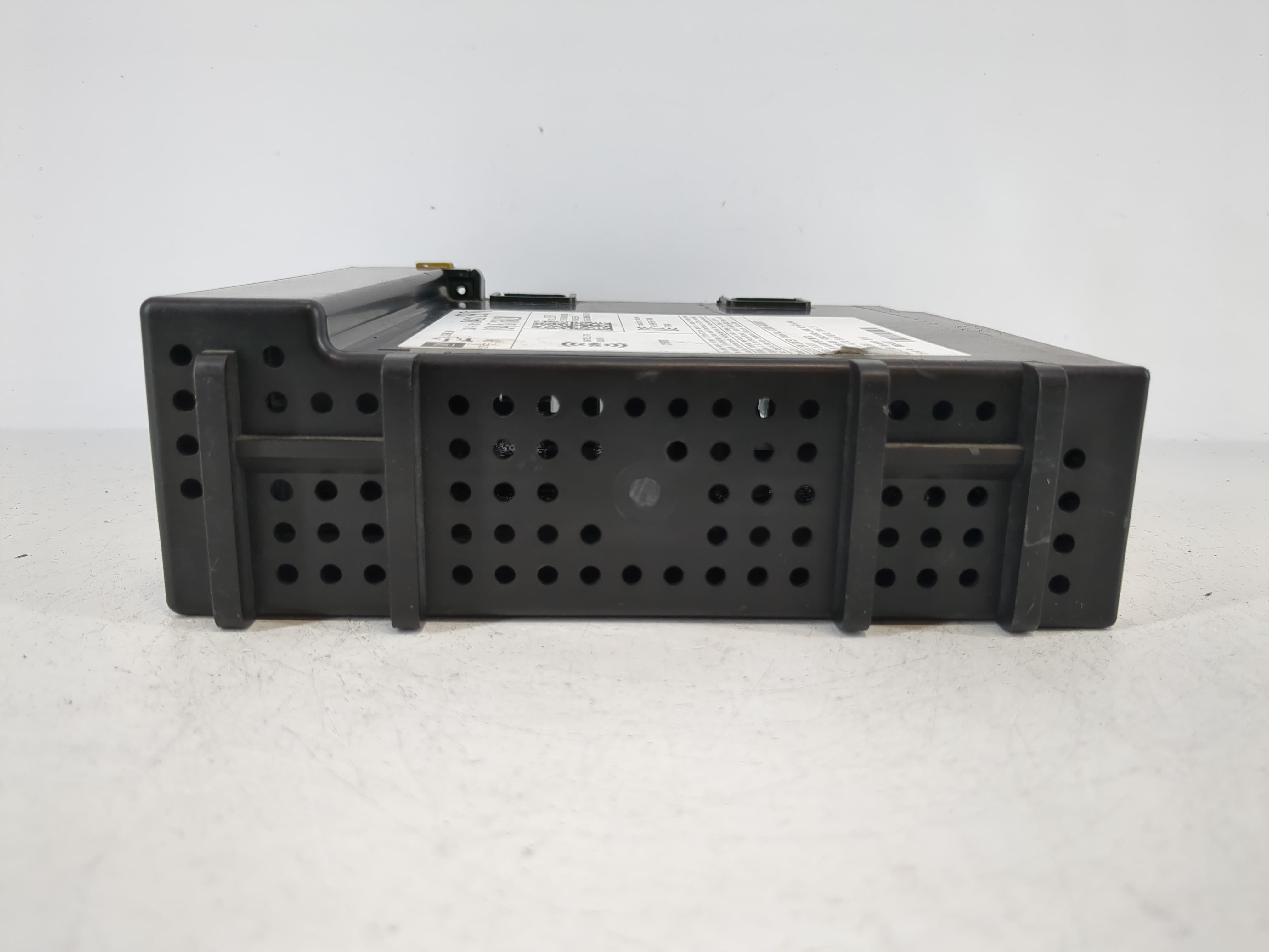 Picture of 2017-2017 Gmc Yukon Am Fm Cd Player Radio Receiver 1093389