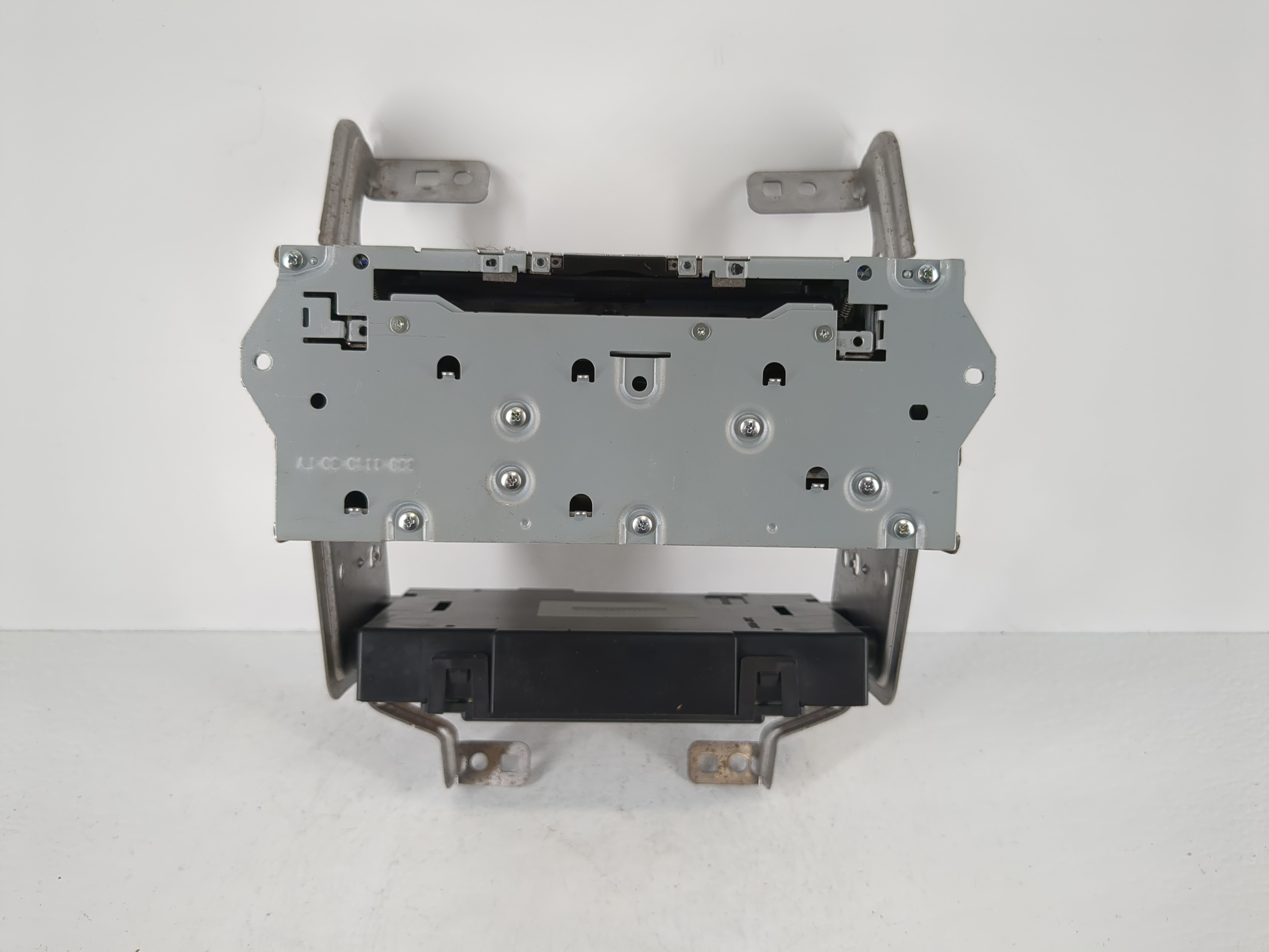 2017-2020 Nissan Pathfinder Am Fm Cd Player Radio Receiver 1093391 - Oemusedautoparts1.com