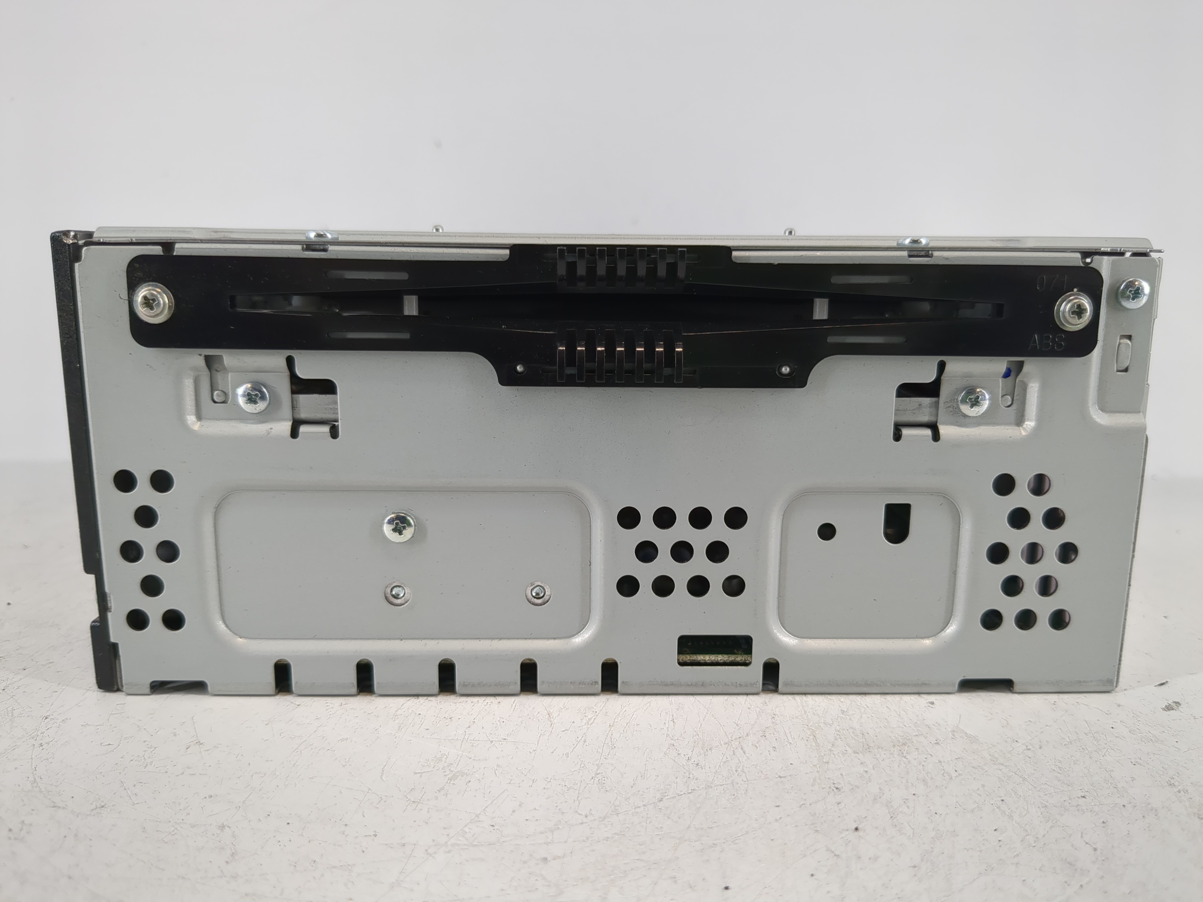 2015-2015 Lincoln Mkc Am Fm Cd Player Radio Receiver 1093393 - Oemusedautoparts1.com