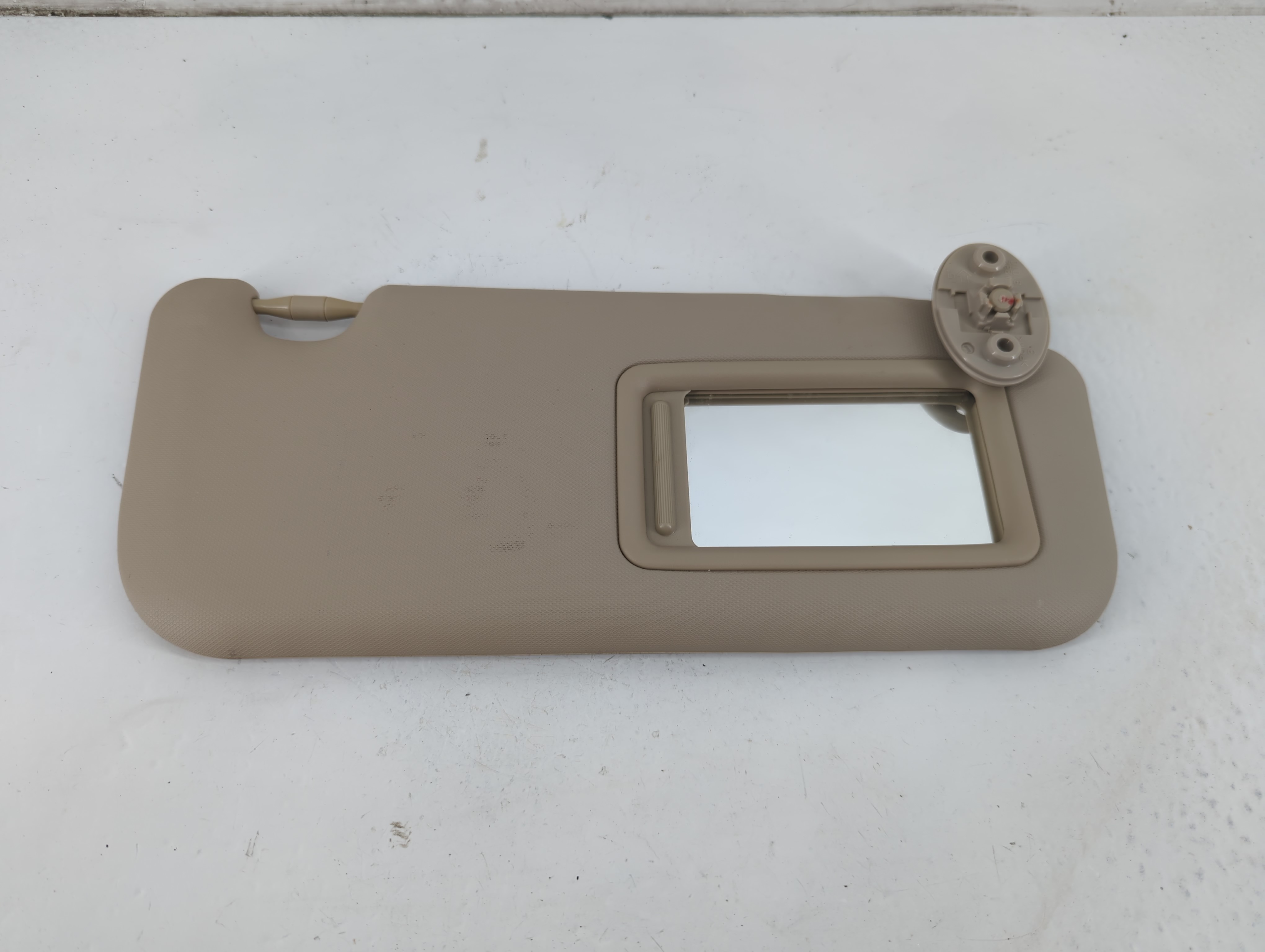 2014-2016 Toyota Corolla Passenger Sun Visor Mirror Right Sunvisor 1093400 - Oemusedautoparts1.com