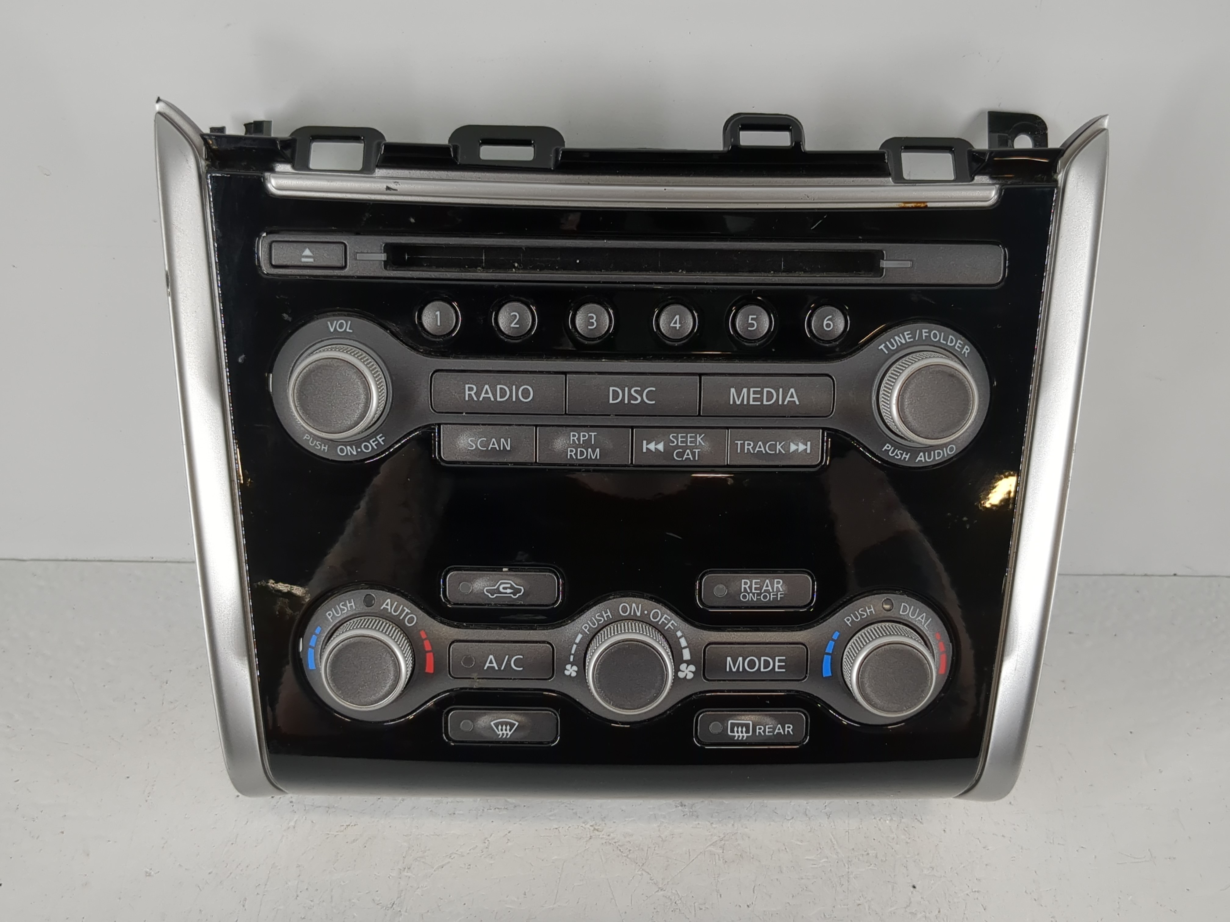 Picture of 2017-2020 Nissan Pathfinder Am Fm Cd Player Radio Receiver 1093417