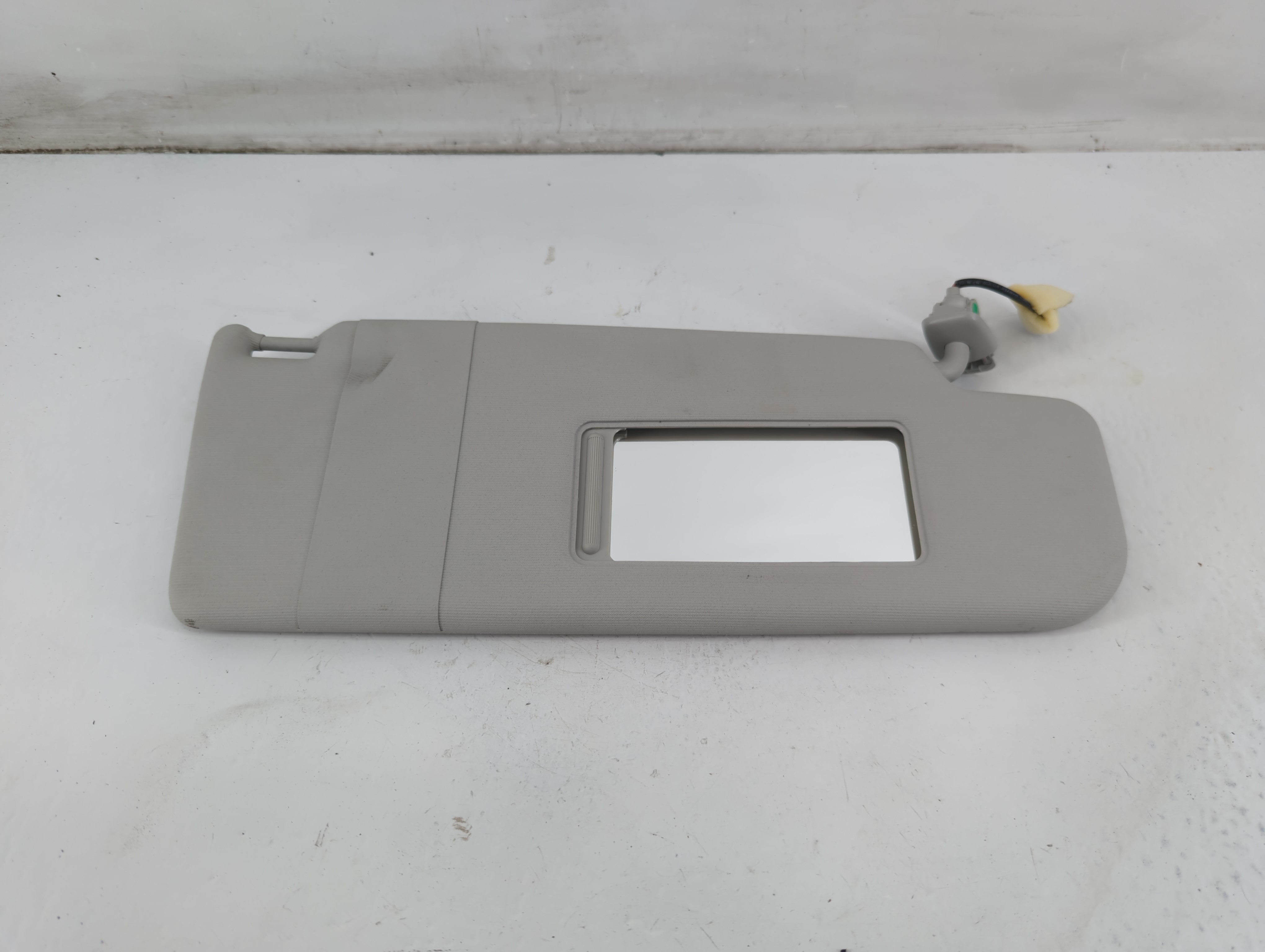 2011-2018 Volkswagen Jetta Passenger Sun Visor Mirror Right Sunvisor 1093492 - Oemusedautoparts1.com
