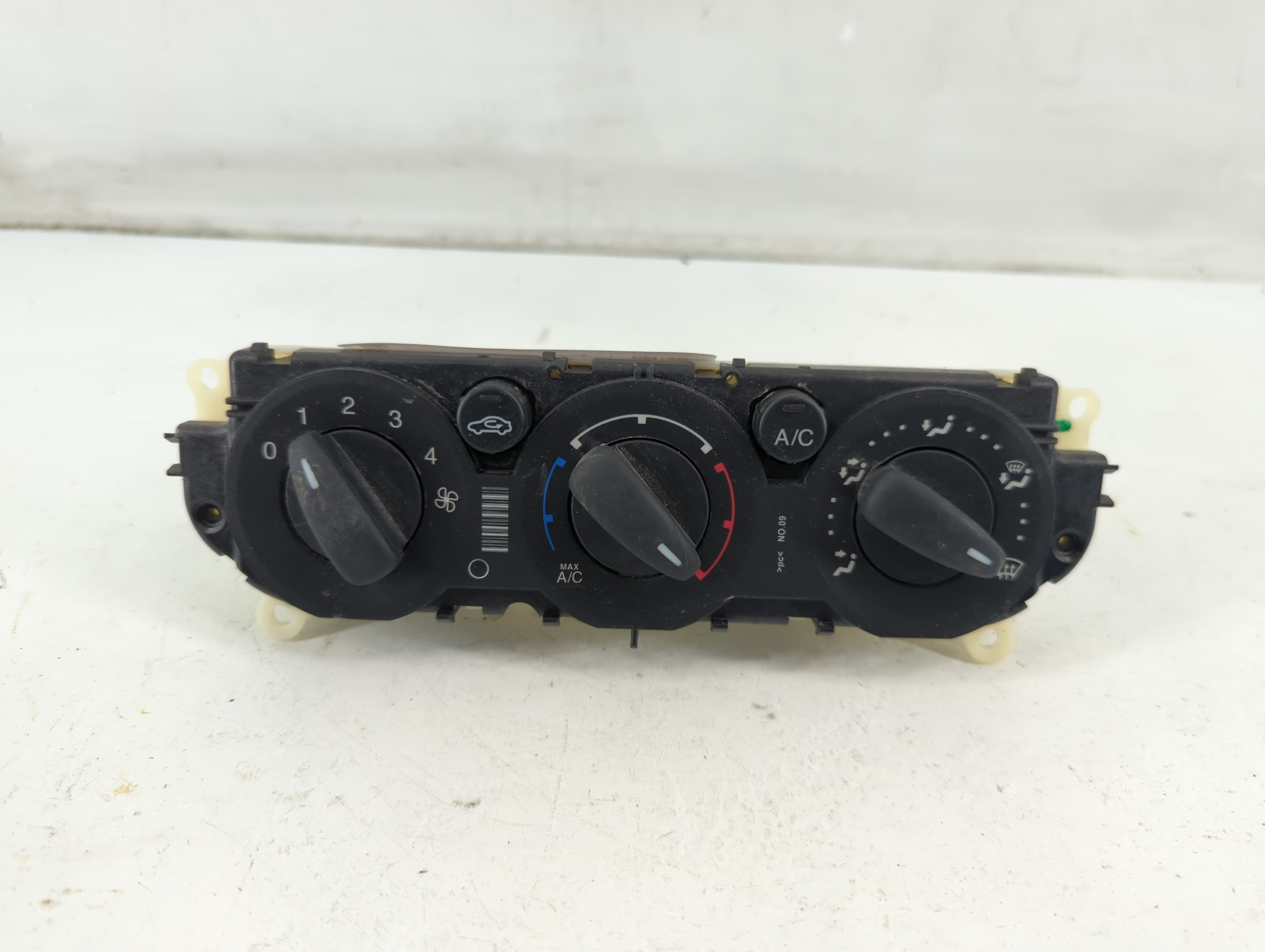 2012-2012 Ford Focus Ac Heater Climate Control E1062773|cm5t-19980-ae 1093502 - Oemusedautoparts1.com