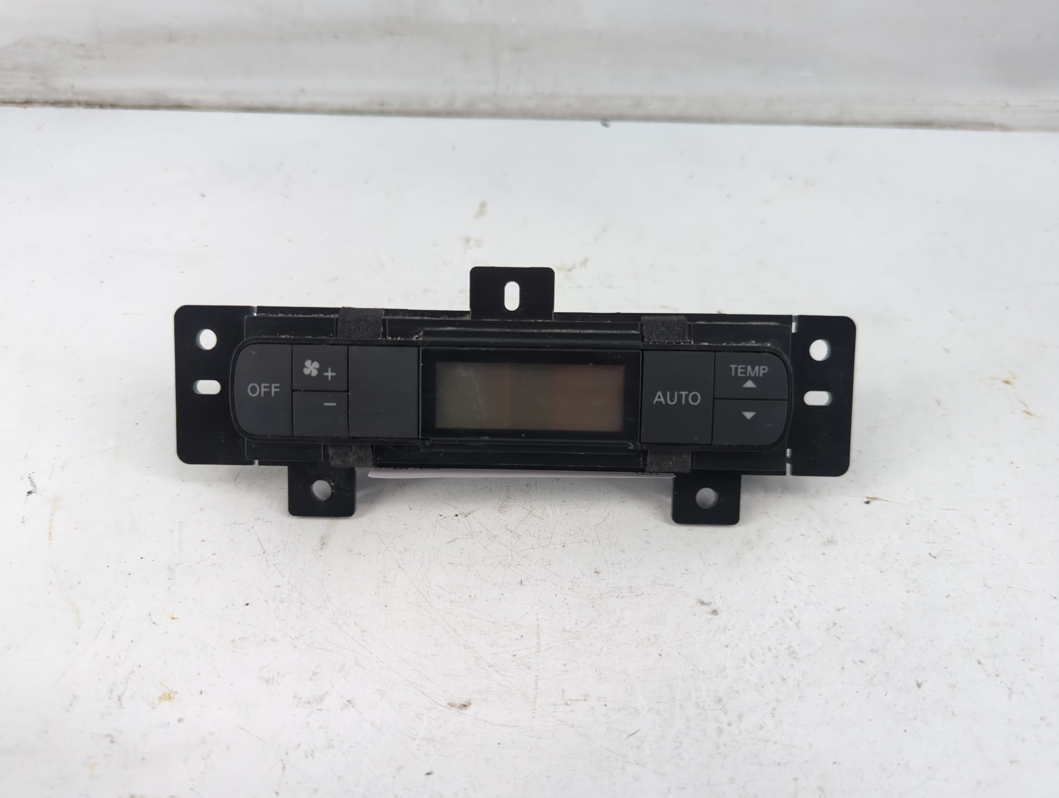 2013-2020 Nissan Pathfinder Ac Heater Climate Control 275113ka0a 1093504 - Oemusedautoparts1.com
