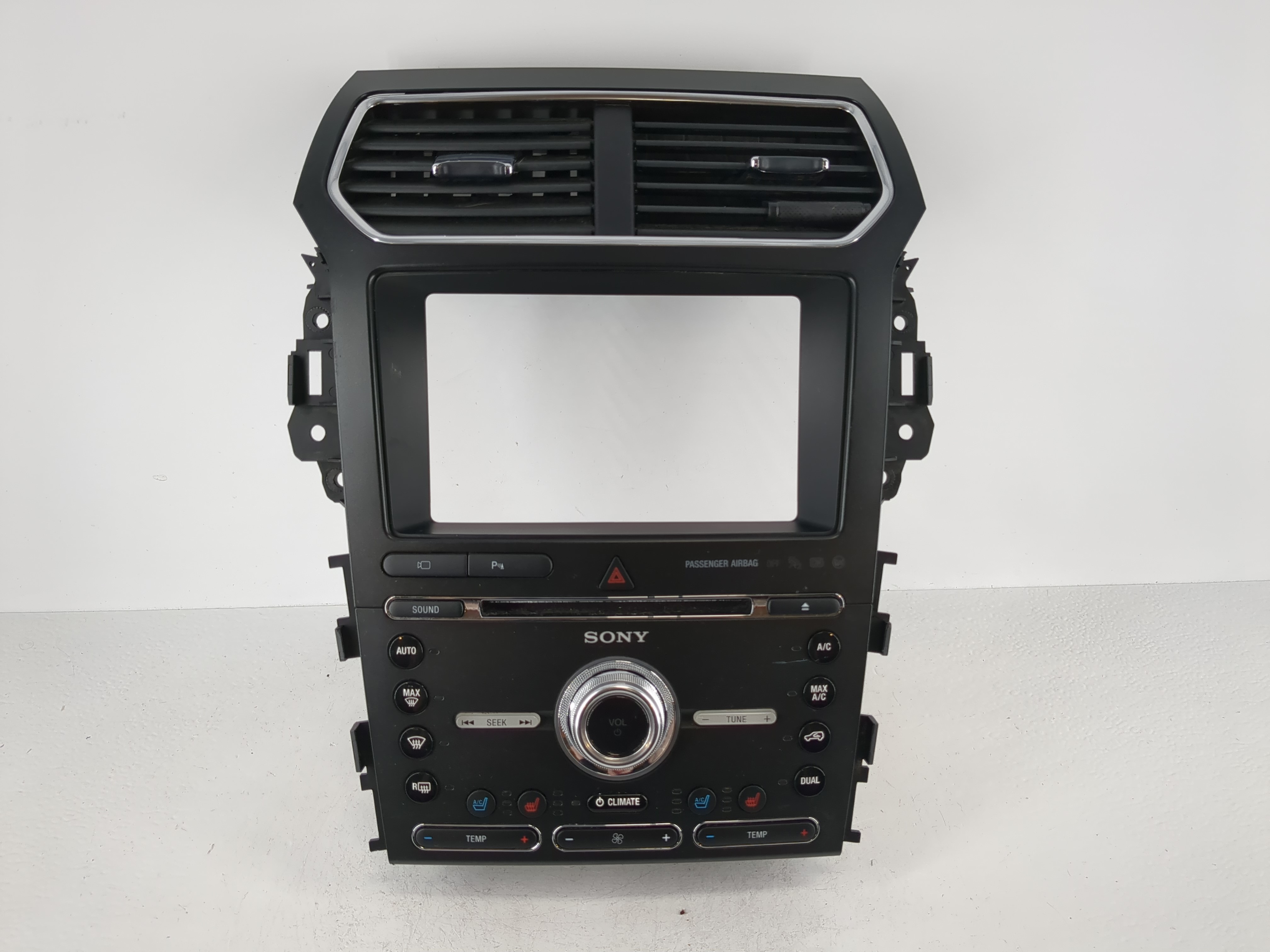 2017 Ford Explorer Am Fm Cd Player Radio Receiver 1093506 - Oemusedautoparts1.com