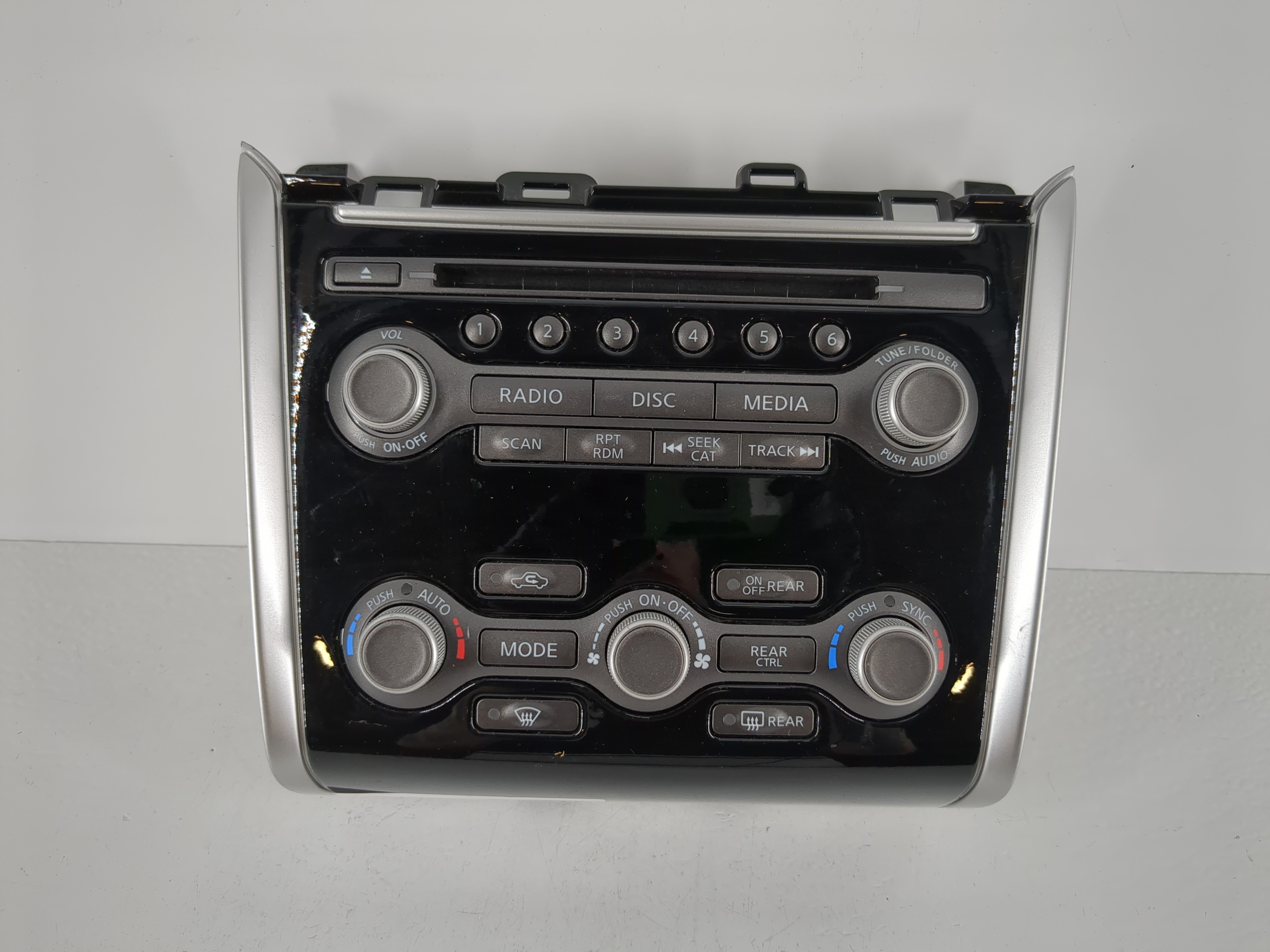 2017-2020 Nissan Pathfinder Am Fm Cd Player Radio Receiver 1093508 - Oemusedautoparts1.com