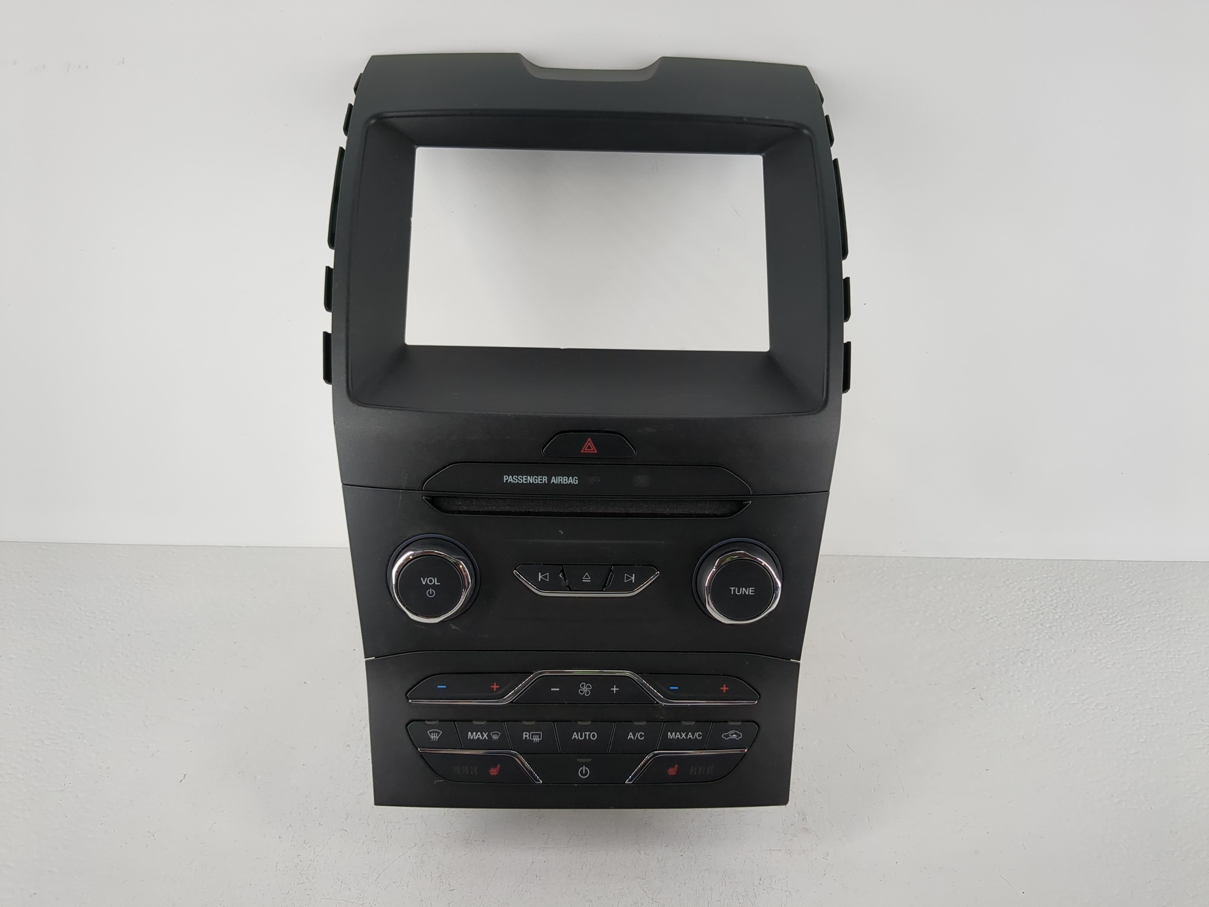 2015-2018 Ford Edge Am Fm Cd Player Radio Receiver 1093509 - Oemusedautoparts1.com