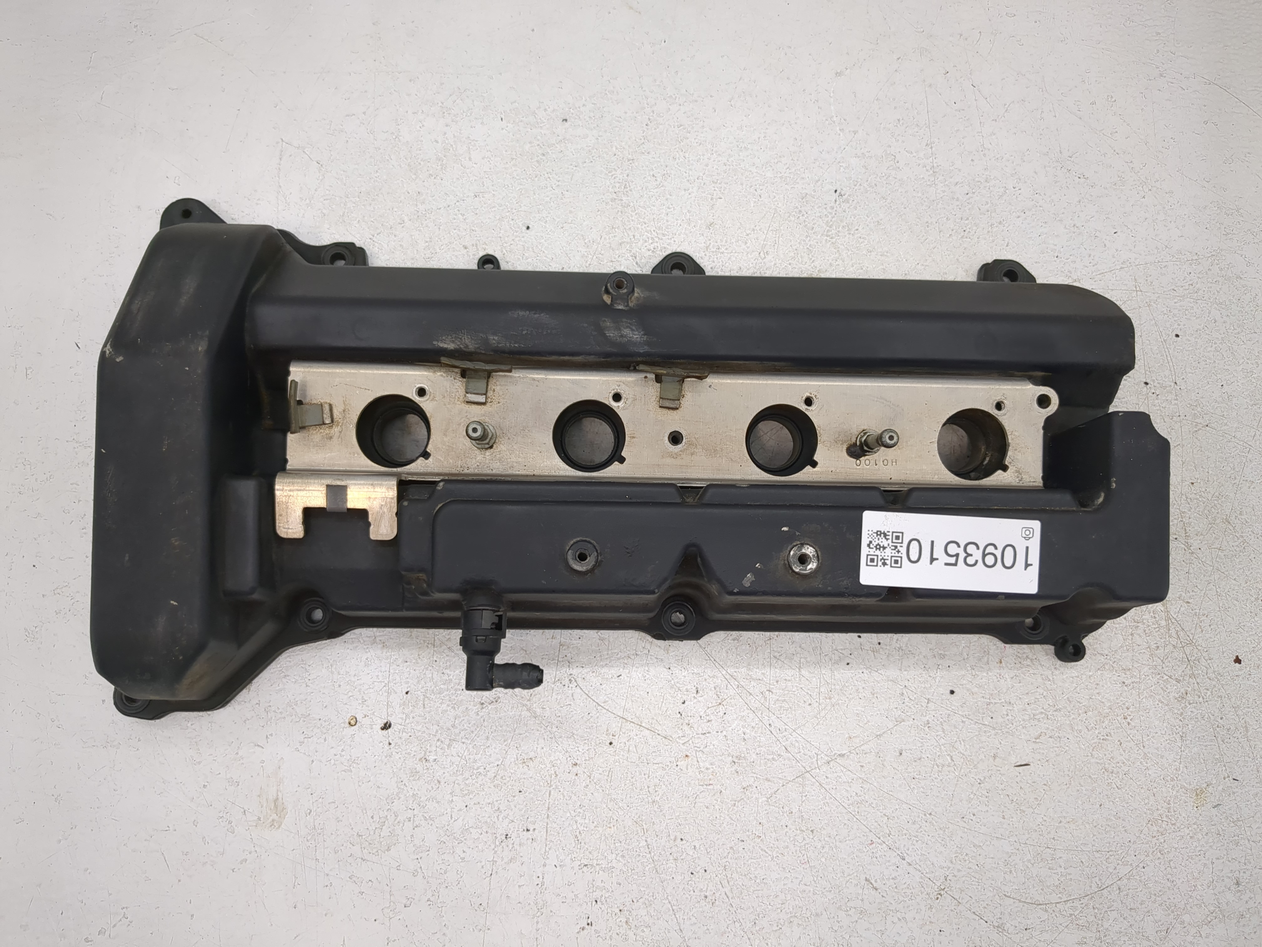2009 Cadillac Dts Driver Left Cylinder Head Valve Cover 1093510 - Oemusedautoparts1.com