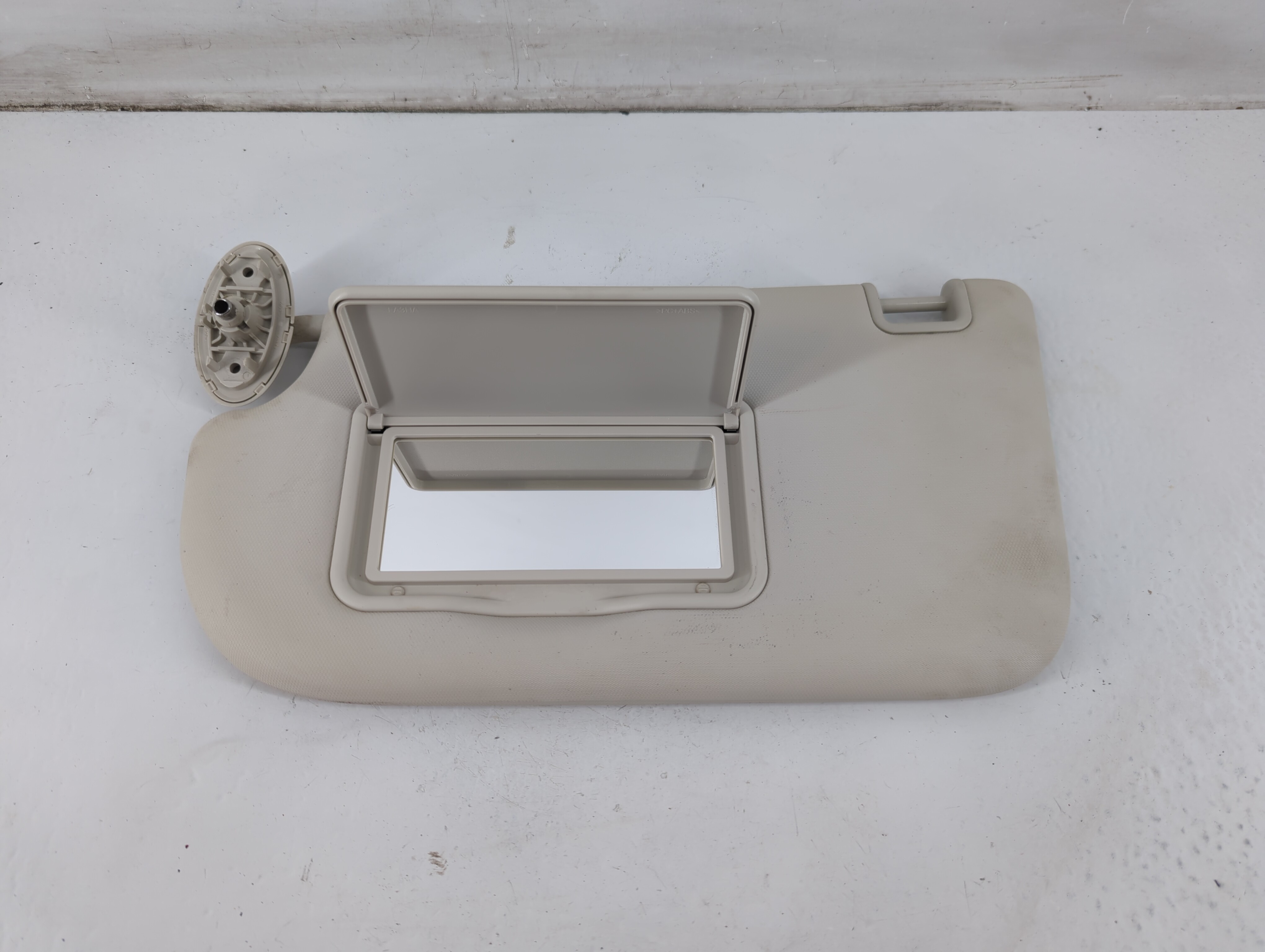 2013-2019 Ford Escape Driver Sun Visor Mirror Left Sunvisor Ivory 1093514 - Oemusedautoparts1.com