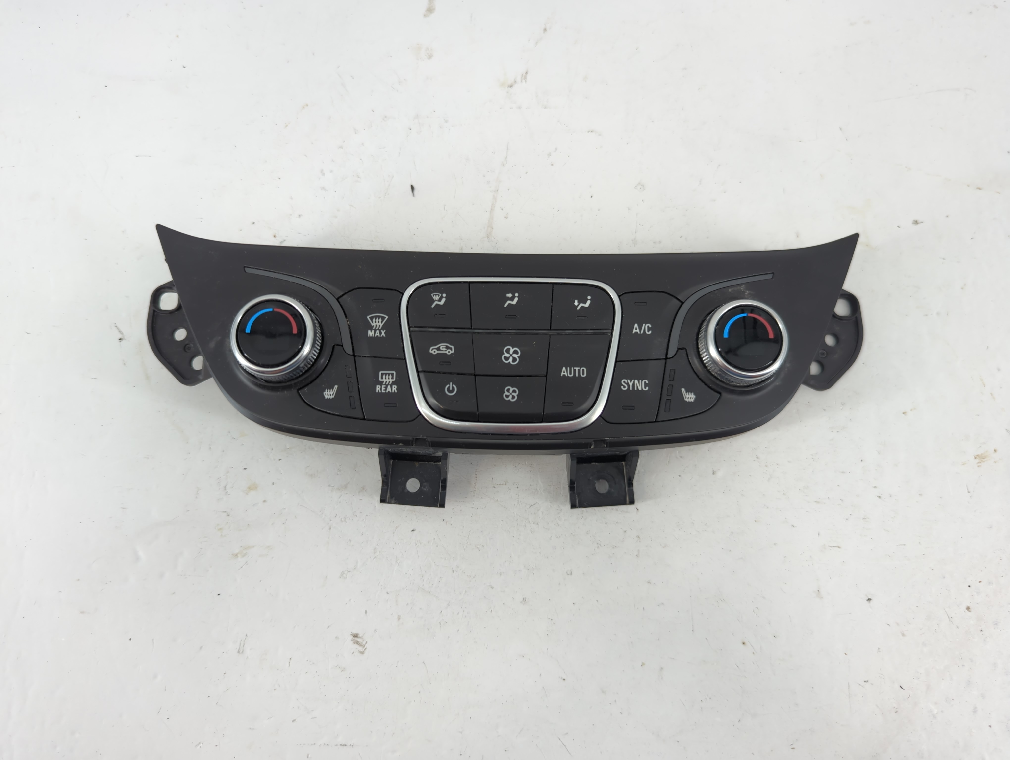 2018-2019 Chevrolet Equinox Ac Heater Climate Control 84422506 1093533 - Oemusedautoparts1.com