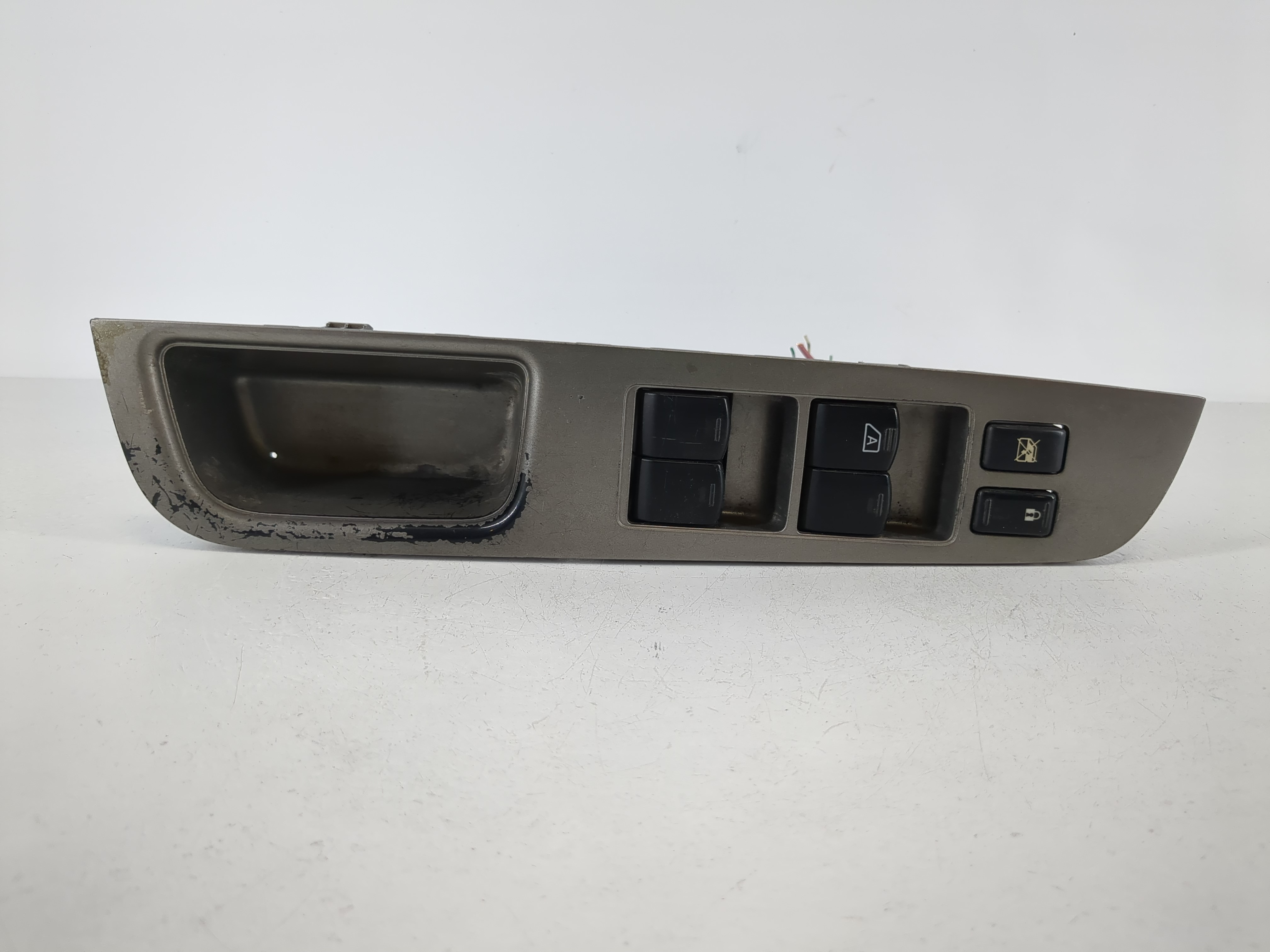 2010-2012 Nissan Versa Driver Left Door Master Power Window Switch 1093539 - Oemusedautoparts1.com