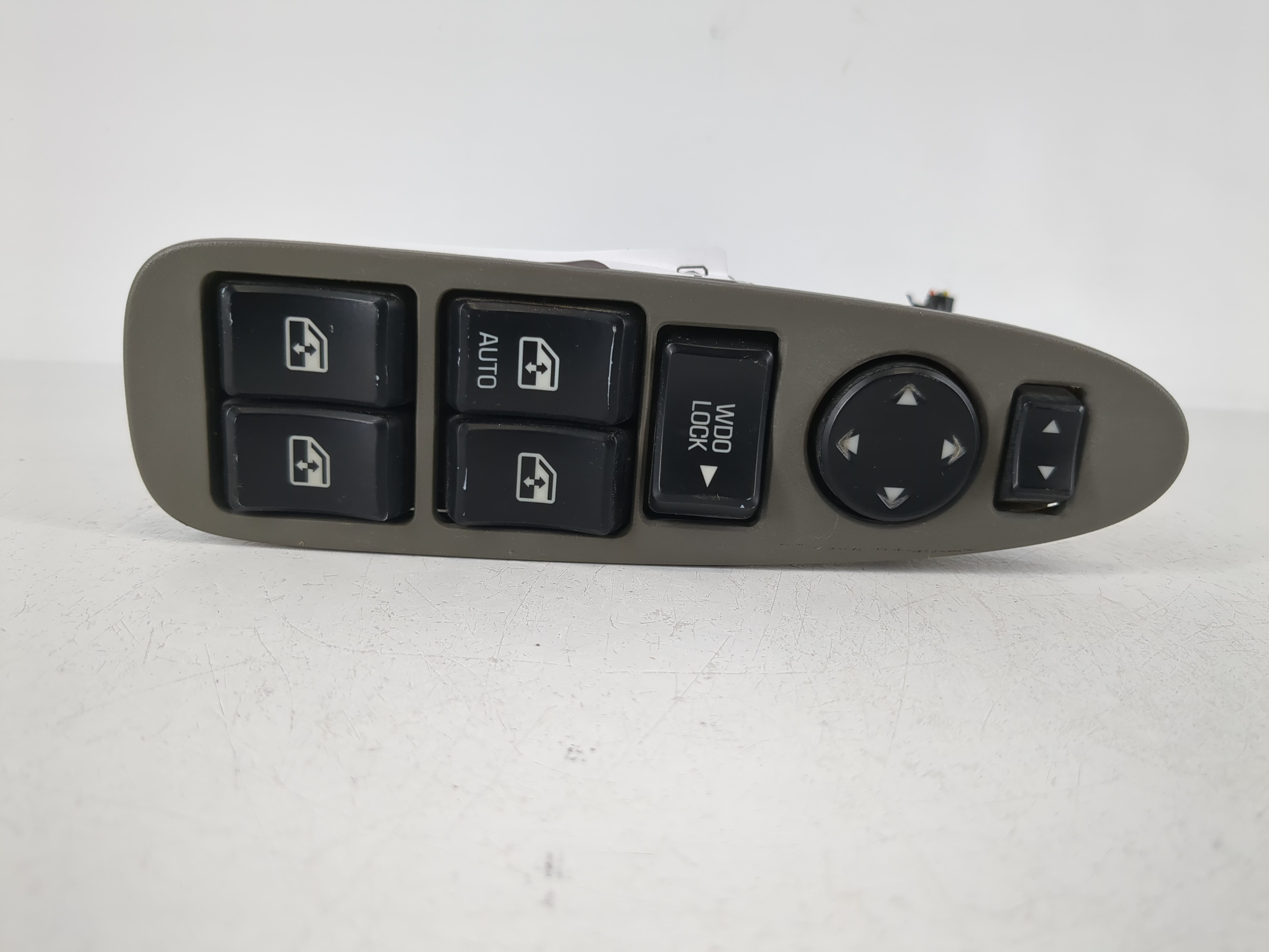 2002-2003 Buick Rendezvous Driver Left Door Master Power Window Switch 1093540 - Oemusedautoparts1.com