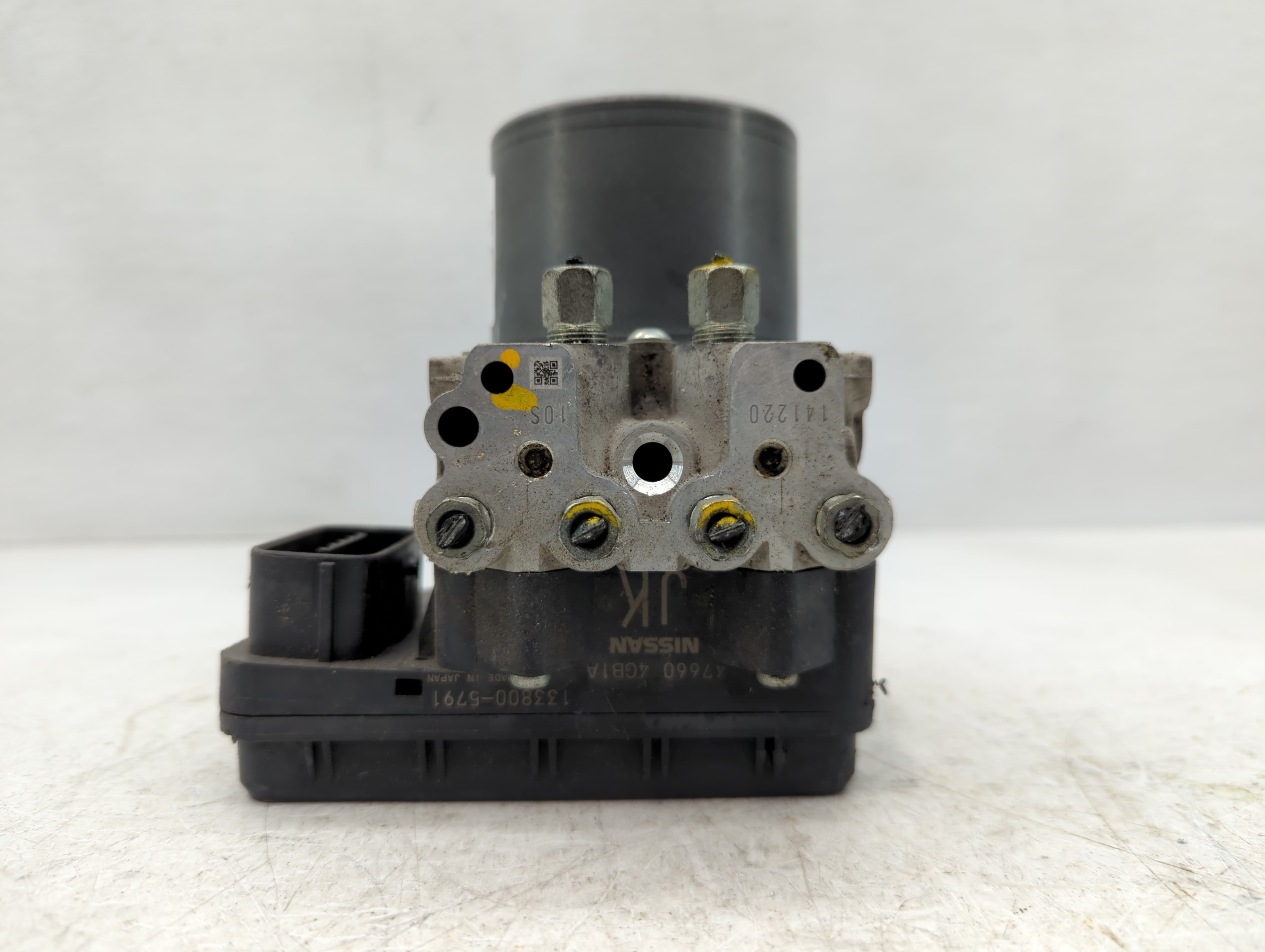 2014-2015 Infiniti Q50 Abs Pump Control Module 1093551 - Oemusedautoparts1.com