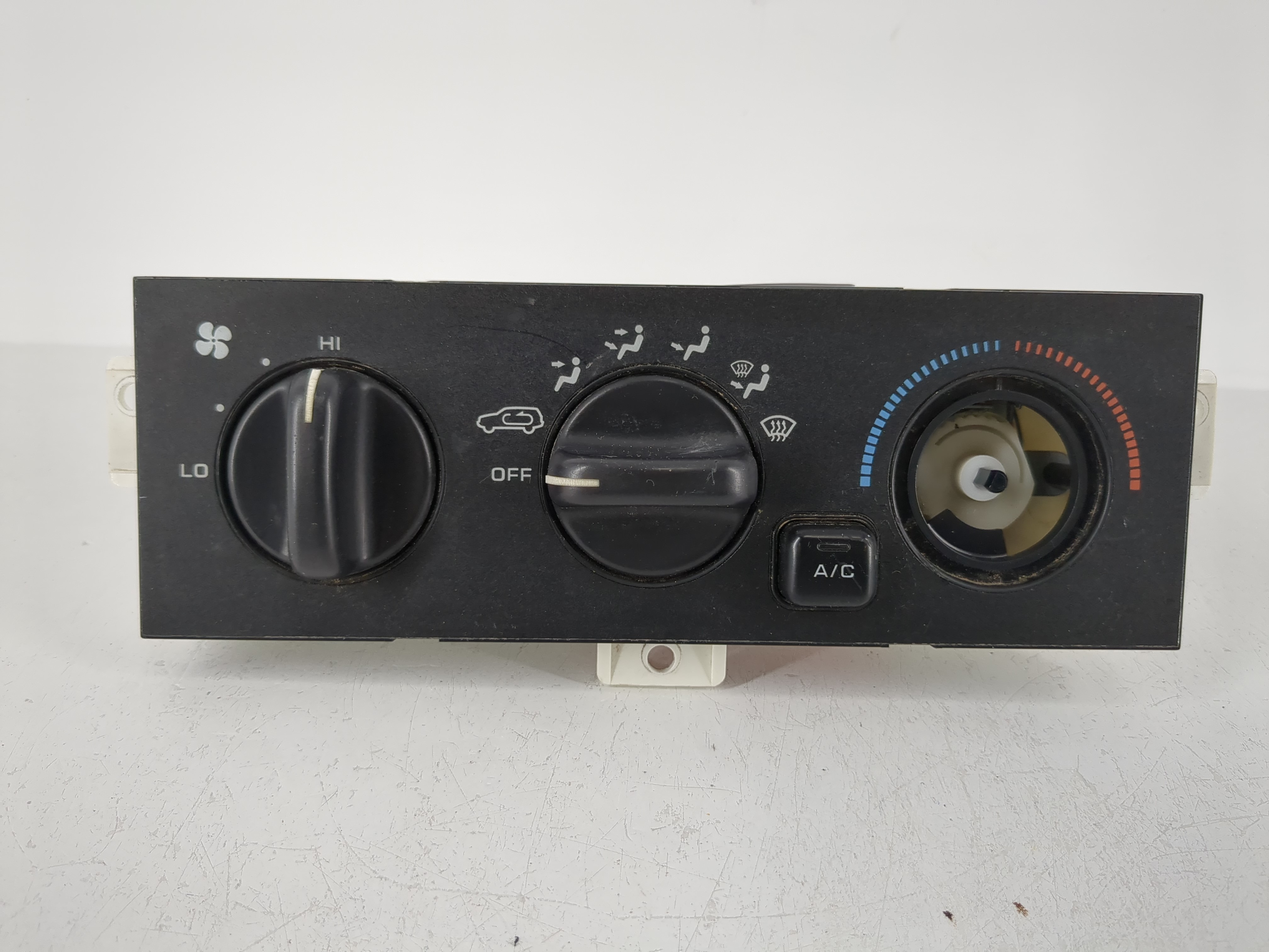 1997-1998 Jeep Grand Cherokee Ac Heater Climate Control 1093558 - Oemusedautoparts1.com