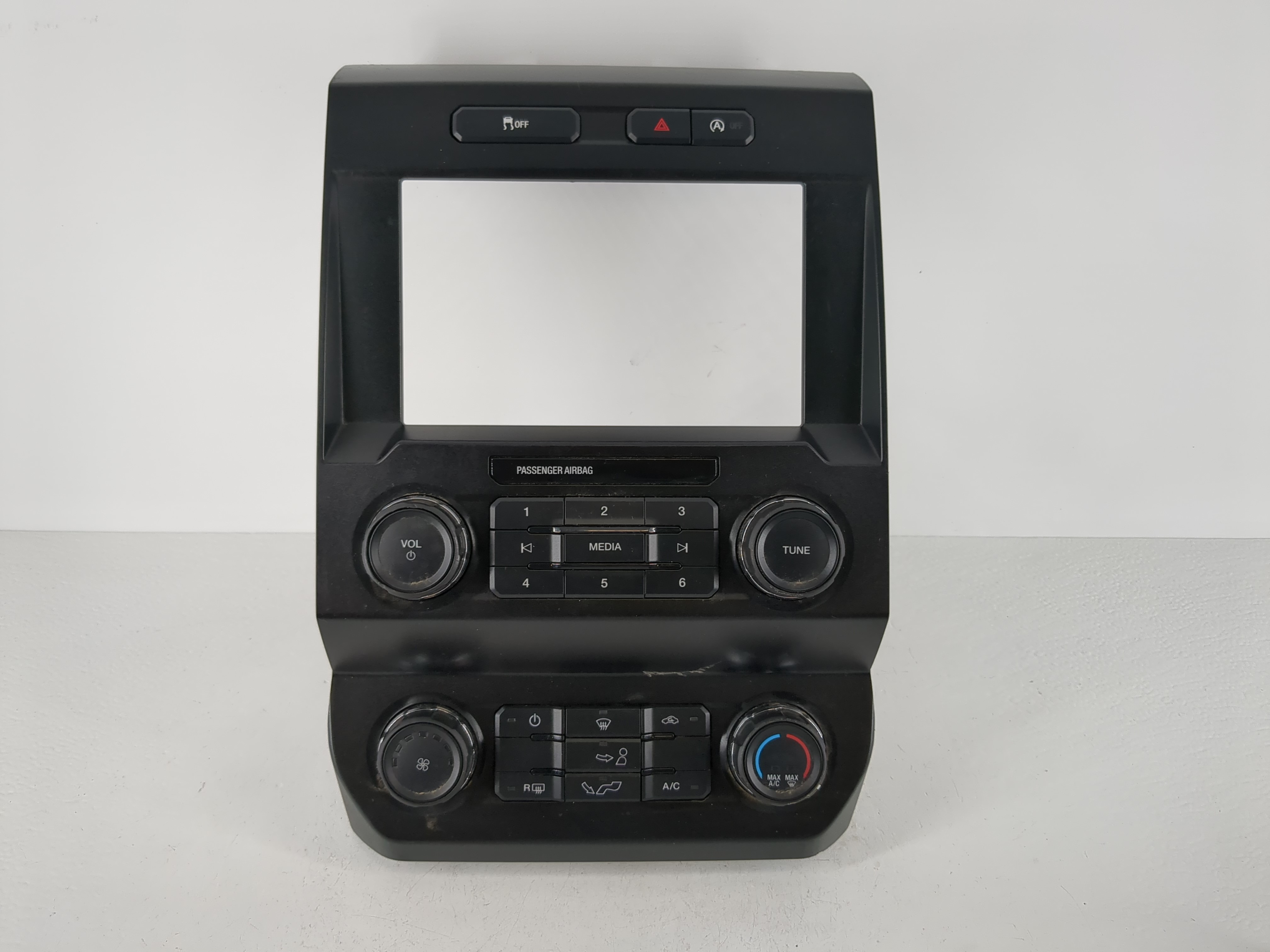 2019-2020 Ford F-150 Am Fm Cd Player Radio Receiver 1093571 - Oemusedautoparts1.com