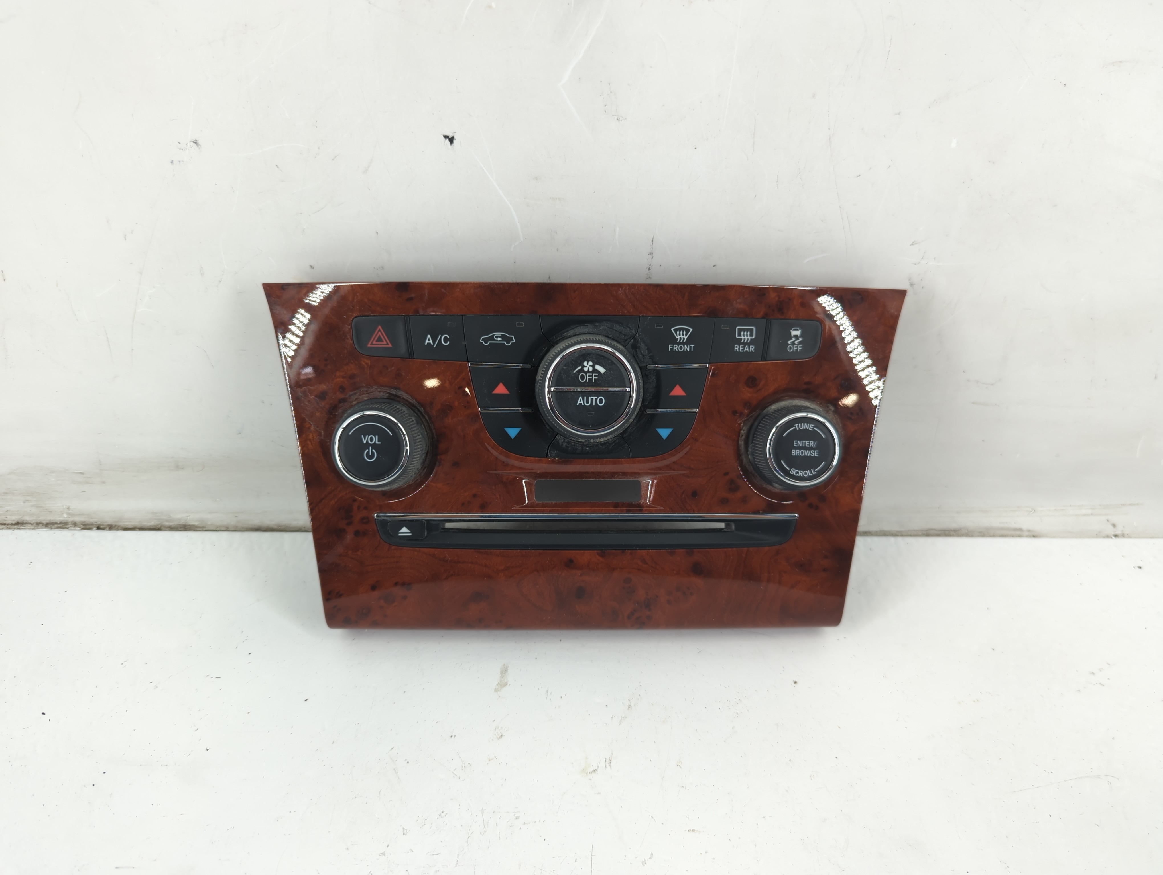 2013-2014 Chrysler 300 Ac Heater Climate Control 1vh35aaaab 1093578 - Oemusedautoparts1.com