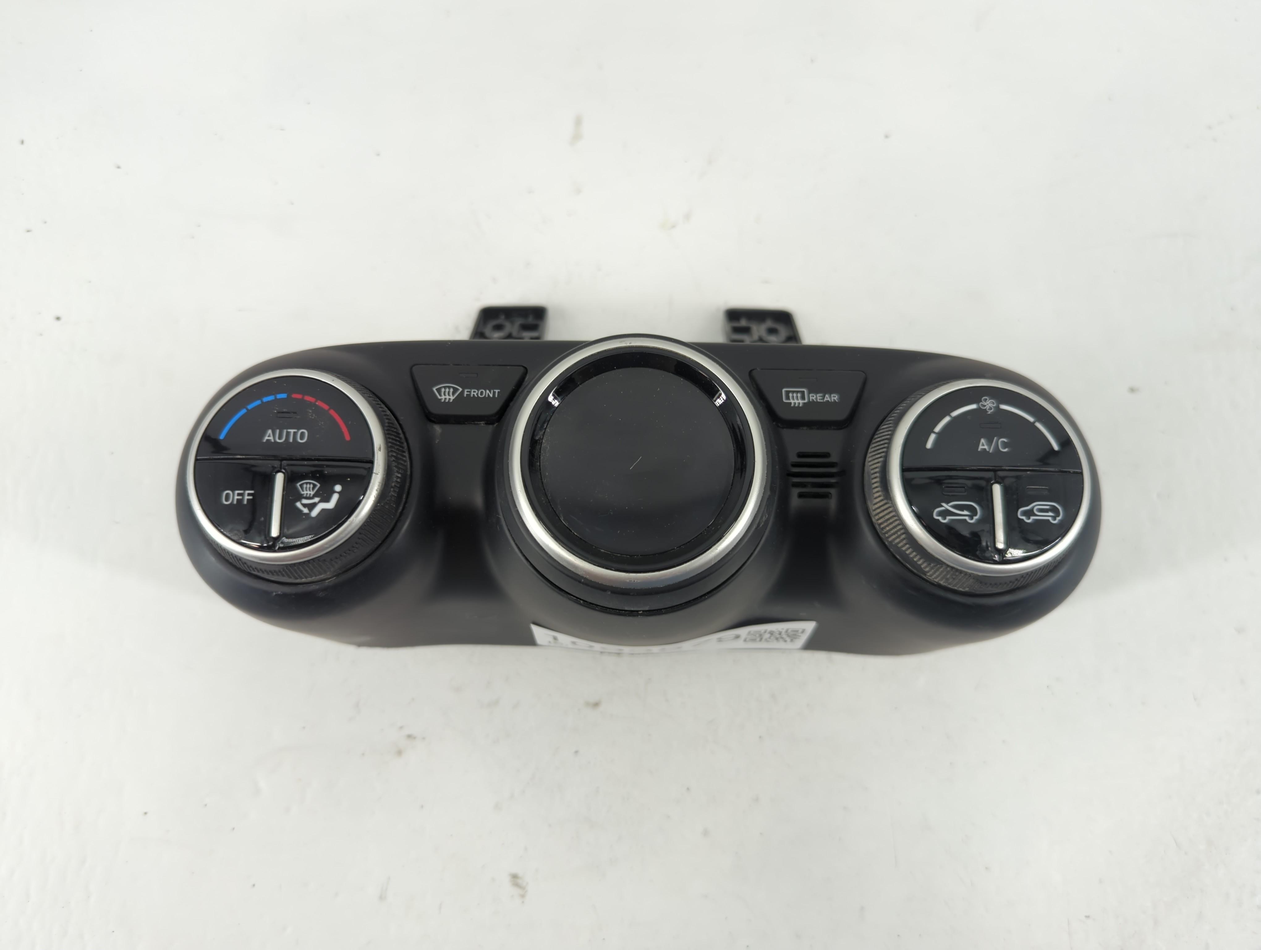 2020-2020 Hyundai Venue Ac Heater Climate Control 97250-k2390 1093579 - Oemusedautoparts1.com