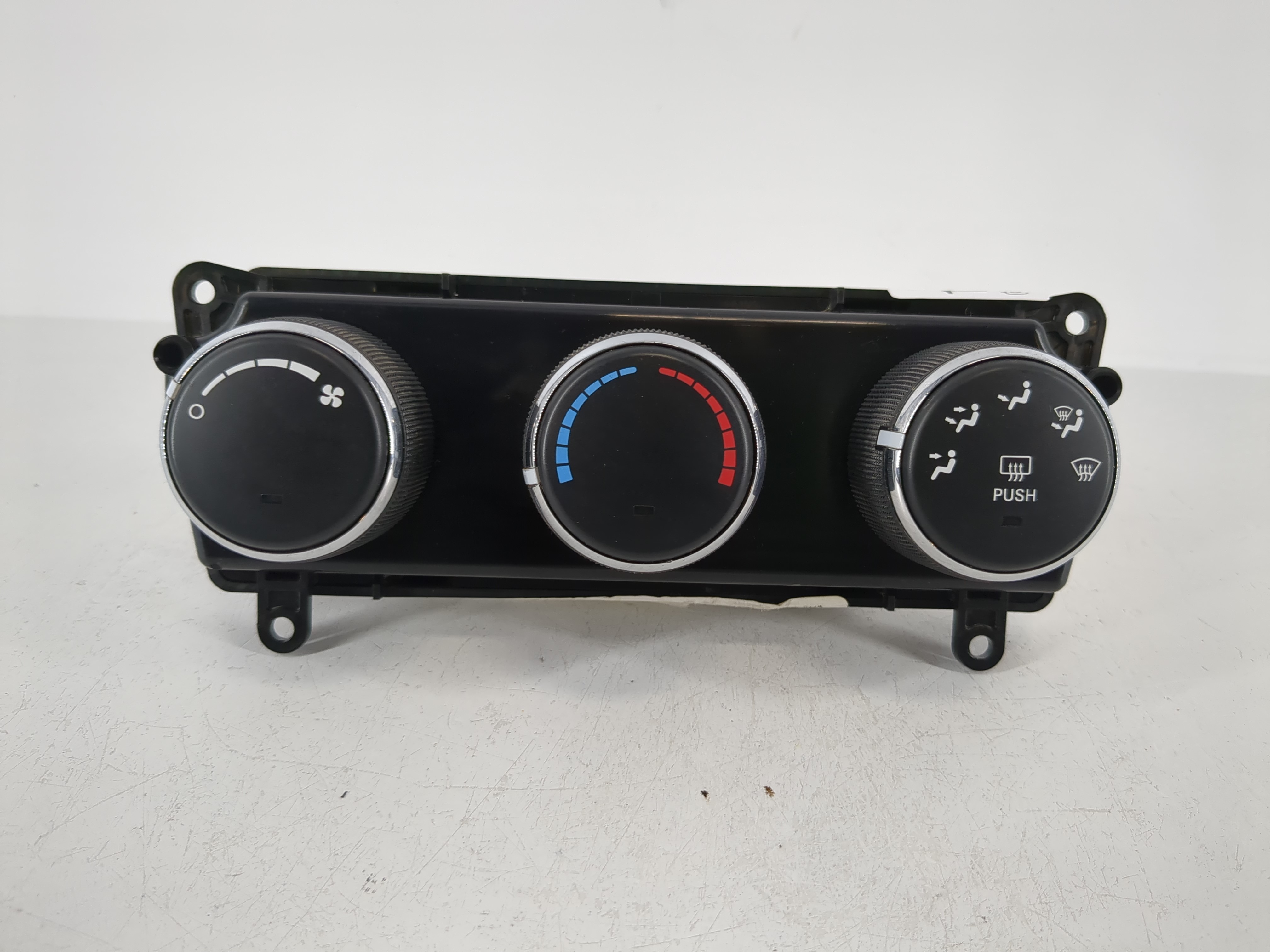 2010-2010 Jeep Patriot Ac Heater Climate Control P55111131aa 1093590 - Oemusedautoparts1.com