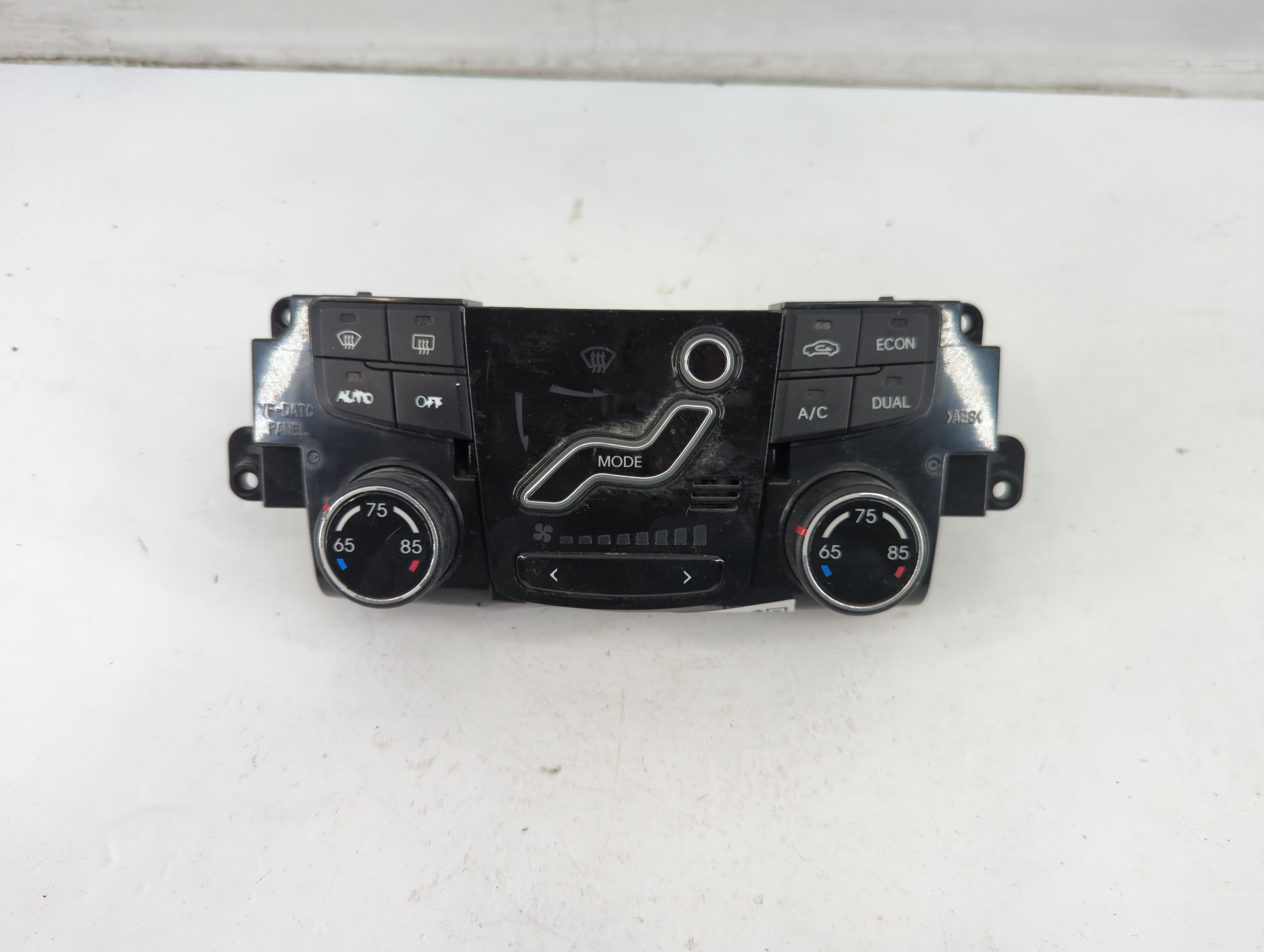 2011-2013 Hyundai Sonata Ac Heater Climate Control 97250-4r100 1093602 - Oemusedautoparts1.com