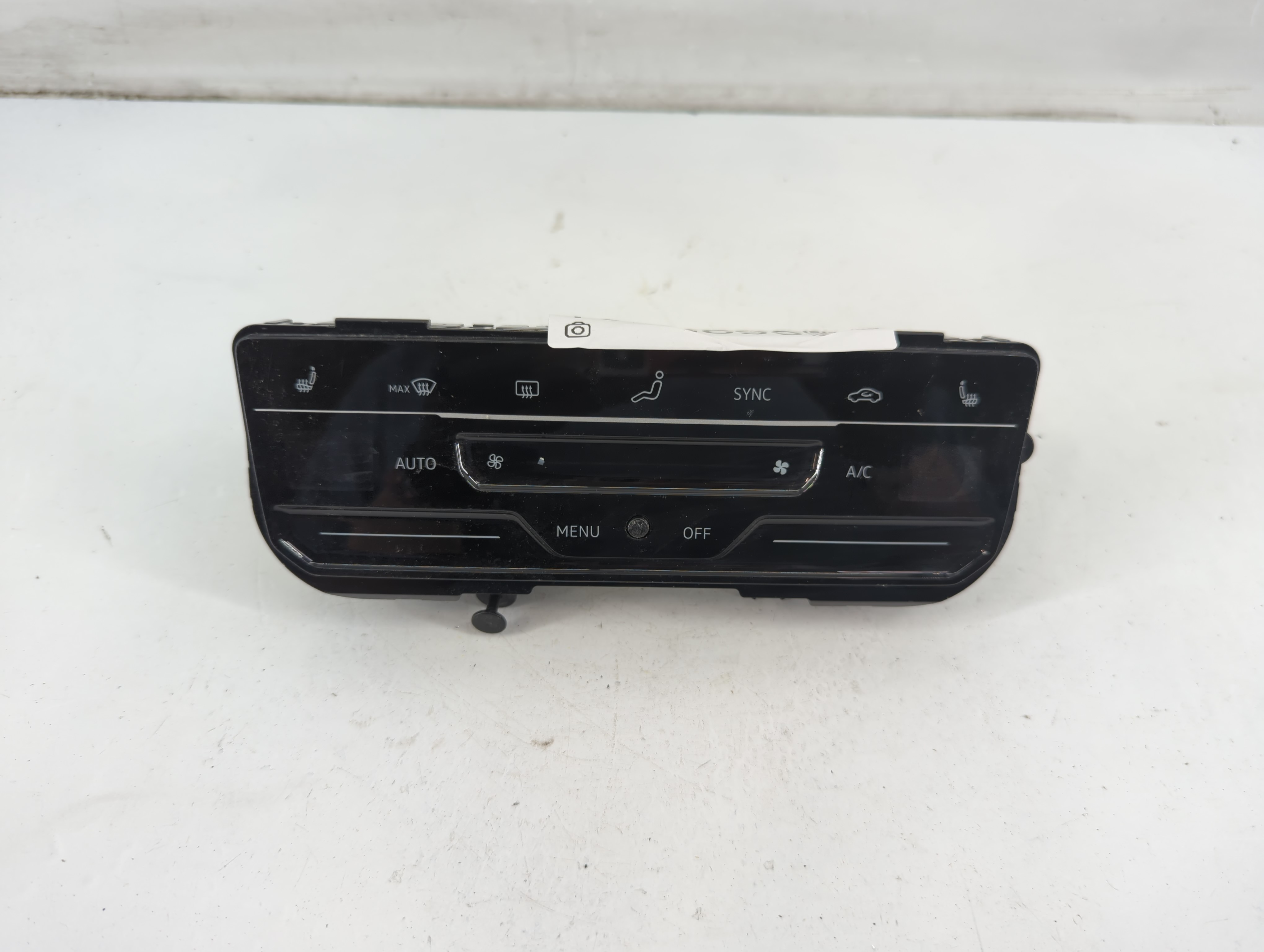 2022-2022 Volkswagen Tiguan Ac Heater Climate Control 5na 907 044 Ap 1093690 - Oemusedautoparts1.com