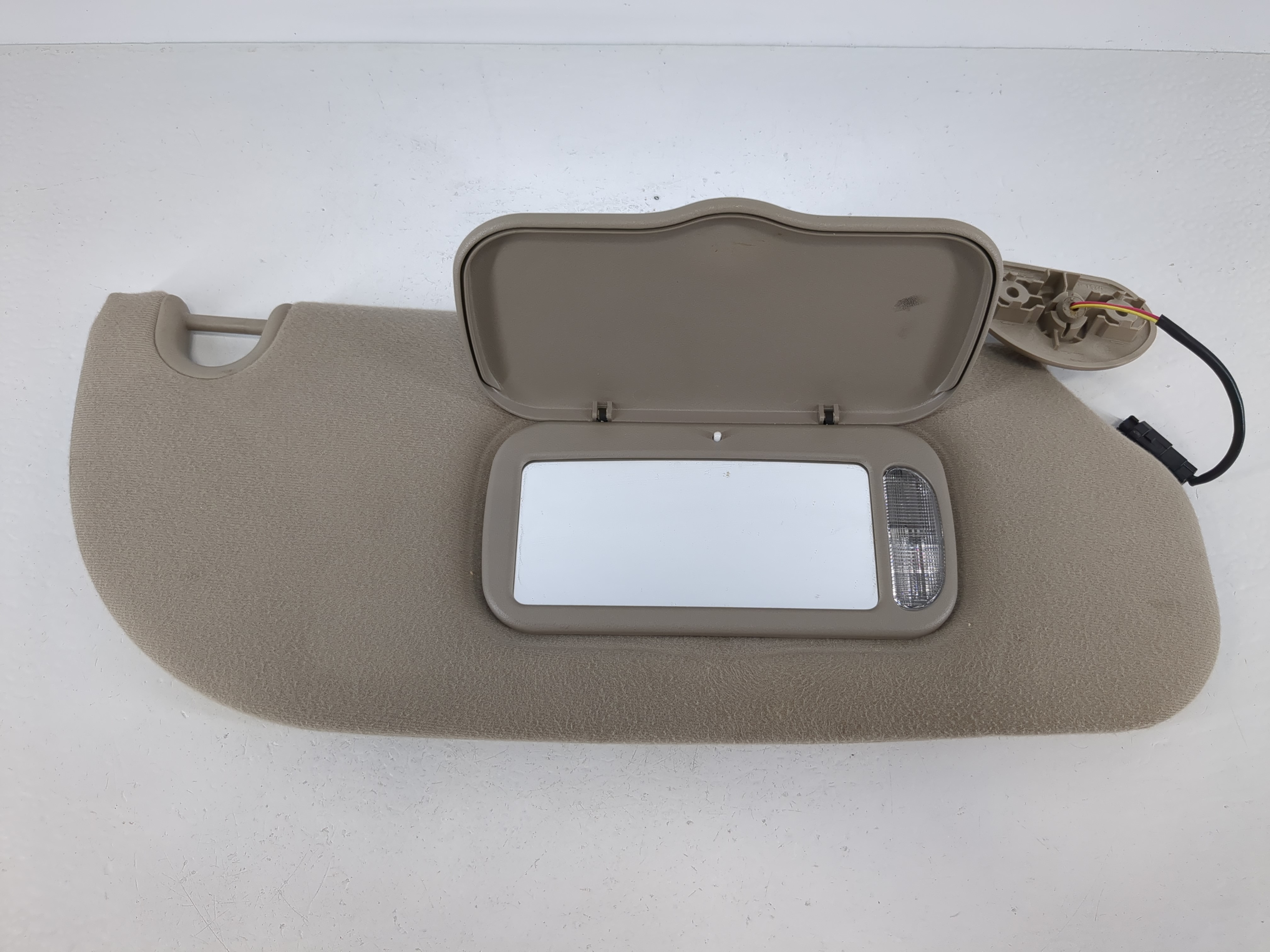 2006-2009 Mercury Mountaineer Passenger Sun Visor Mirror Right Sunvisor 1093712 - Oemusedautoparts1.com