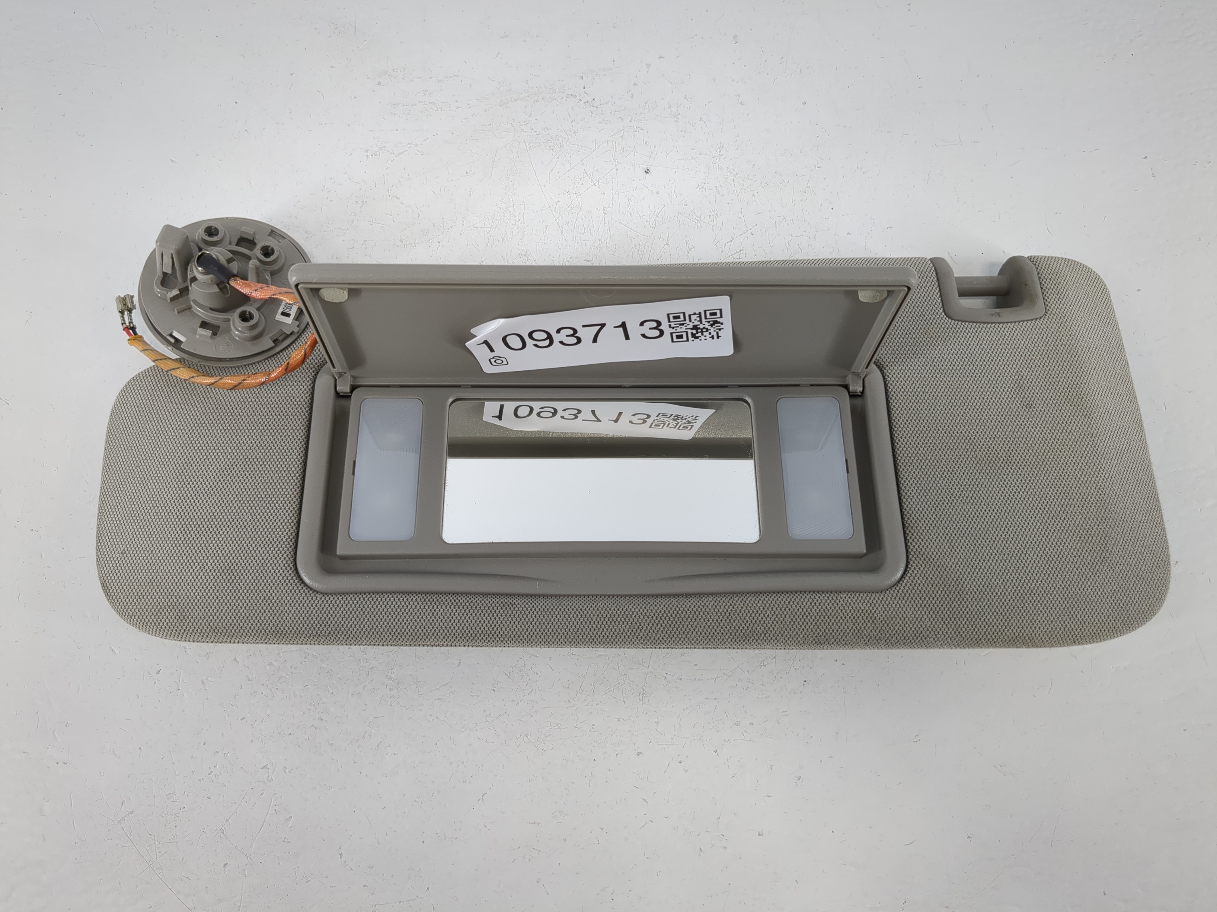 2013-2016 Chevrolet Malibu Driver Sun Visor Mirror Left Sunvisor 1093713 - Oemusedautoparts1.com