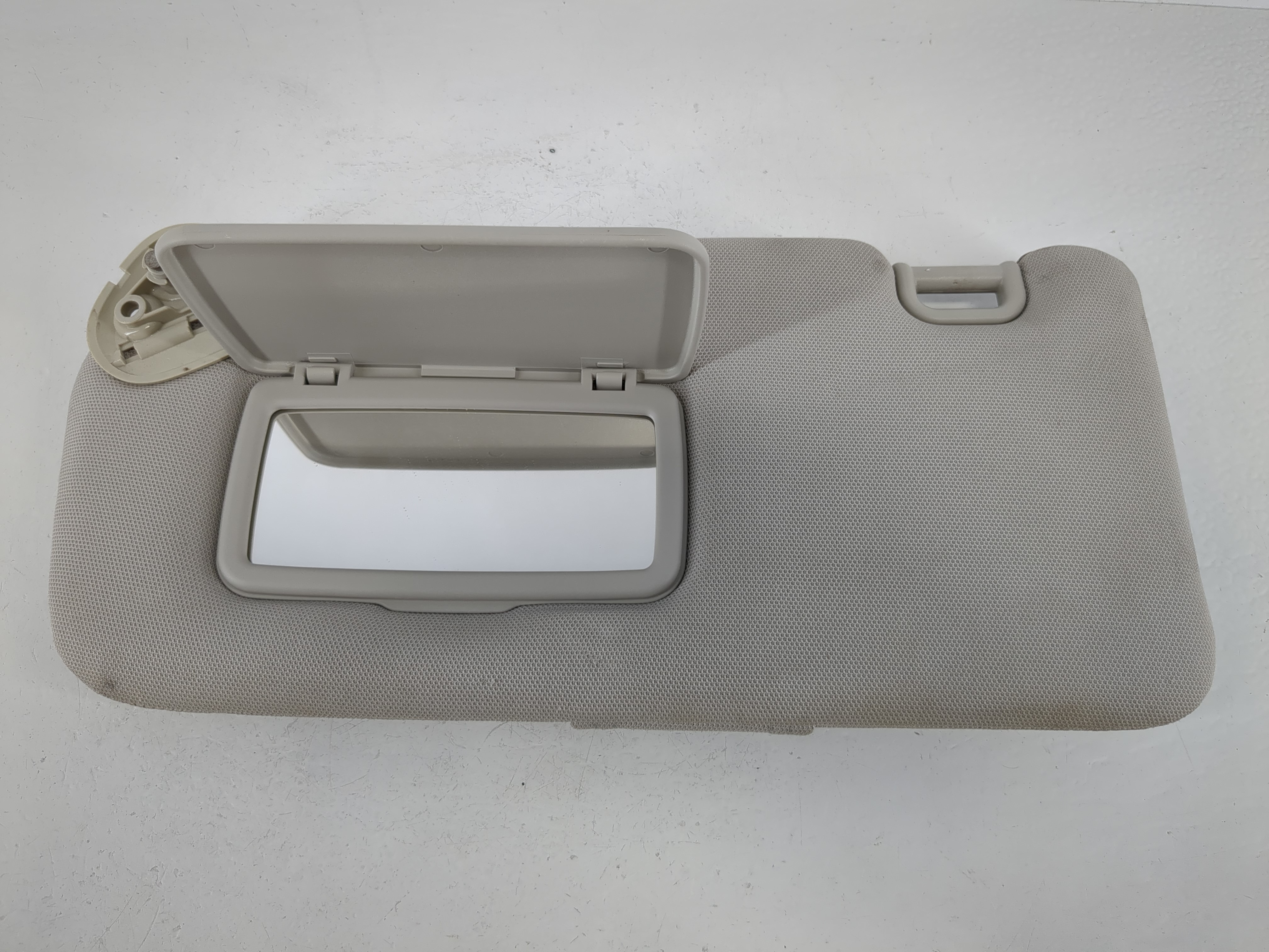 Subaru Xv Driver Sun Visor Mirror Left Sunvisor Light Gray 1093714 - Oemusedautoparts1.com
