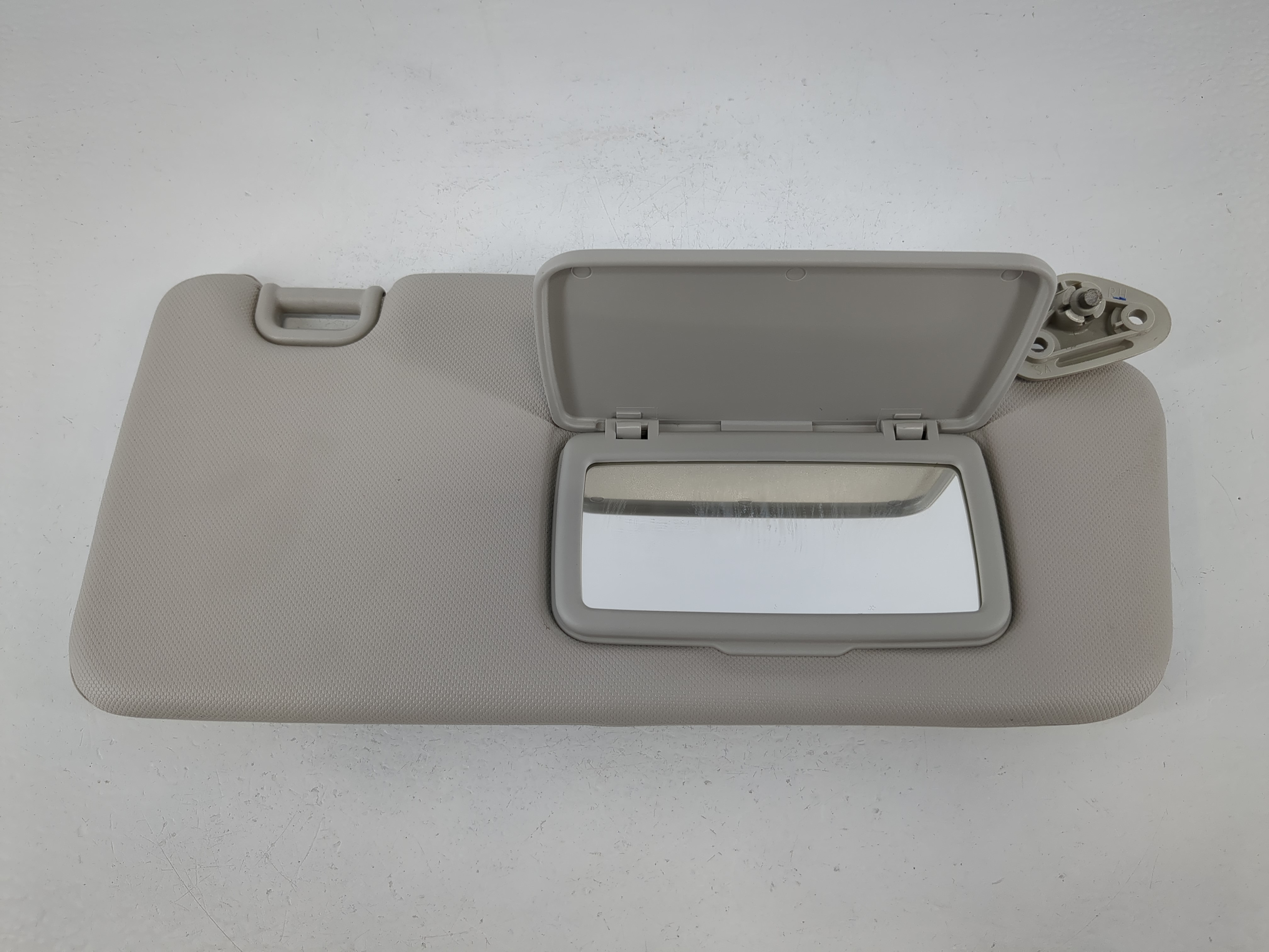 2012-2014 Subaru Impreza Passenger Sun Visor Mirror Right Sunvisor 1093720 - Oemusedautoparts1.com