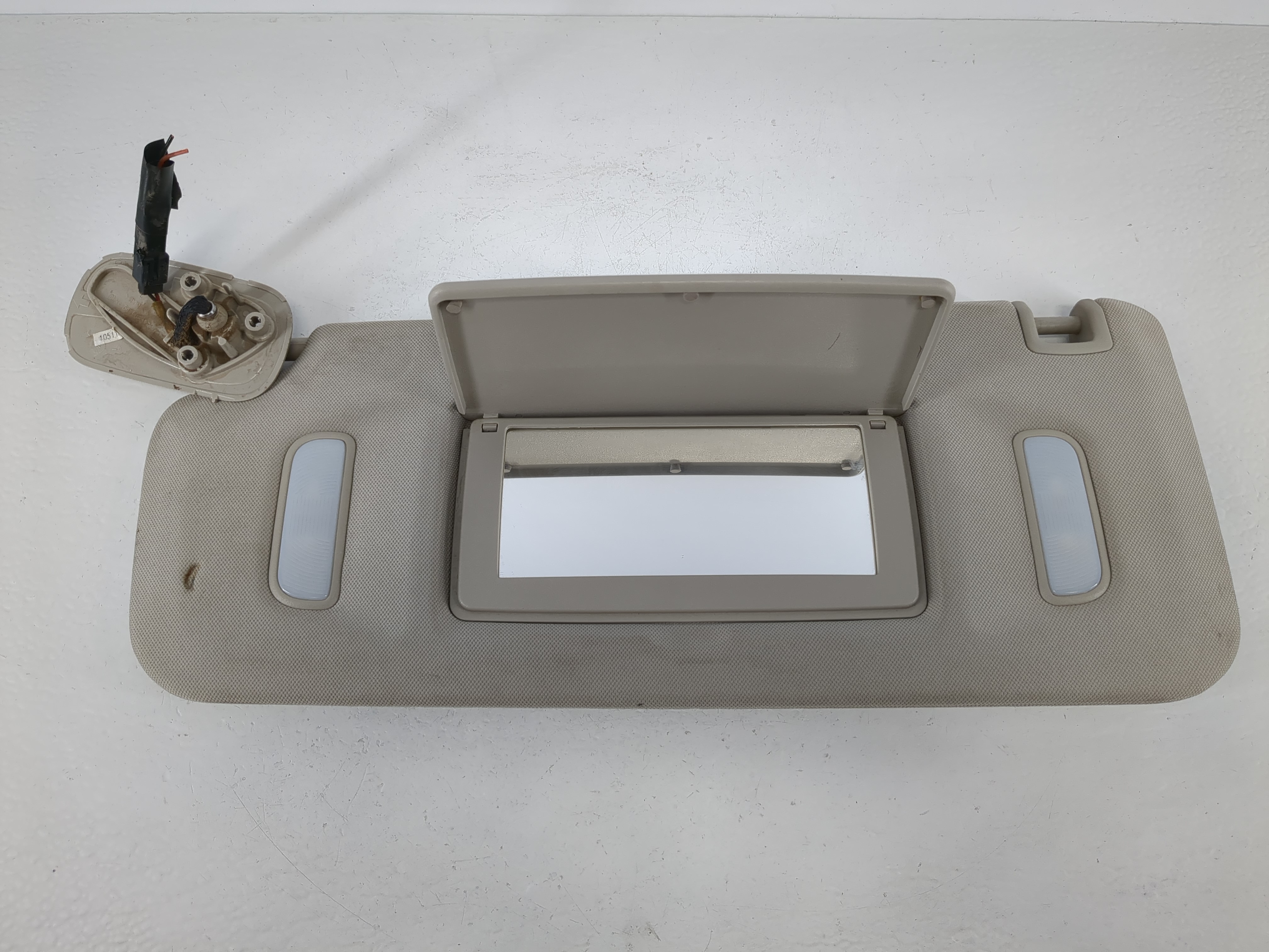 Picture of 2007-2014 Chevrolet Silverado 2500 Driver Sun Visor Mirror Left Sunvisor 1093723