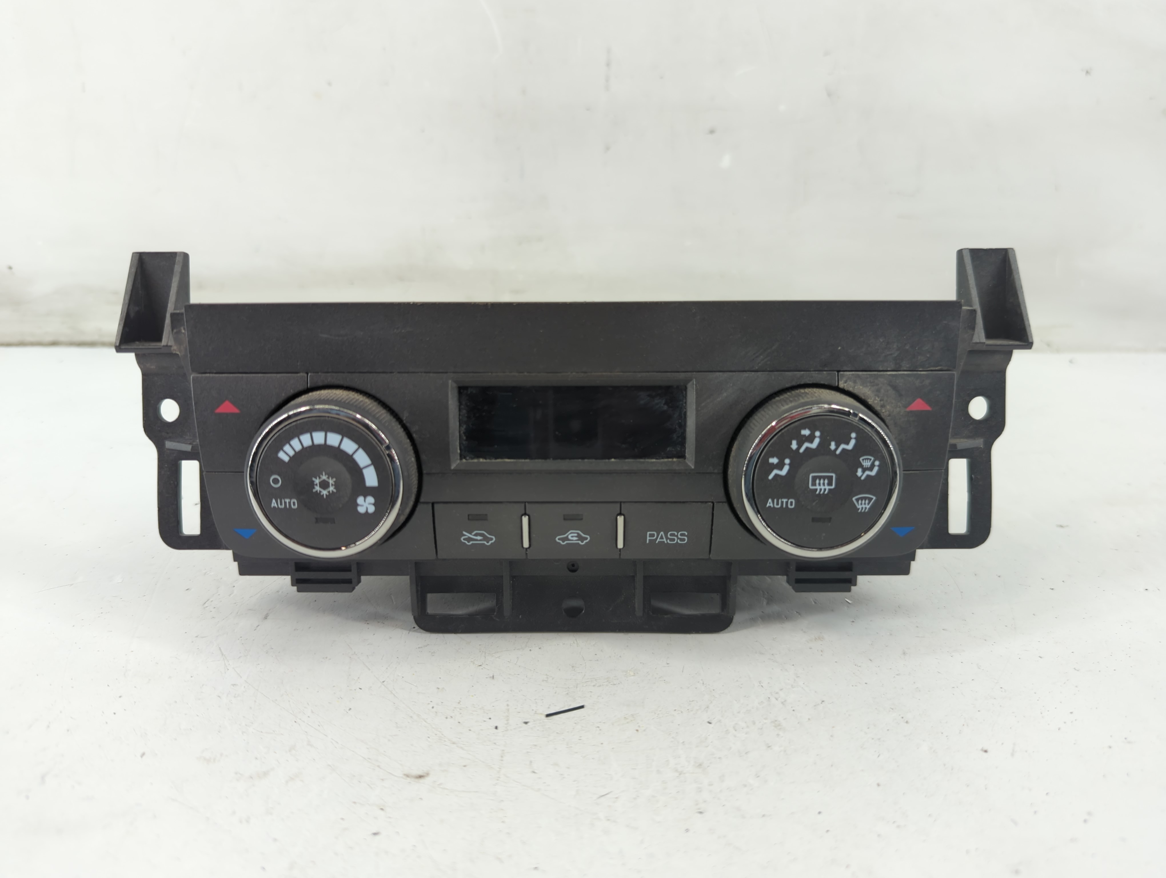 2007-2011 Buick Lucerne Ac Heater Climate Control 15892086 1093724 - Oemusedautoparts1.com