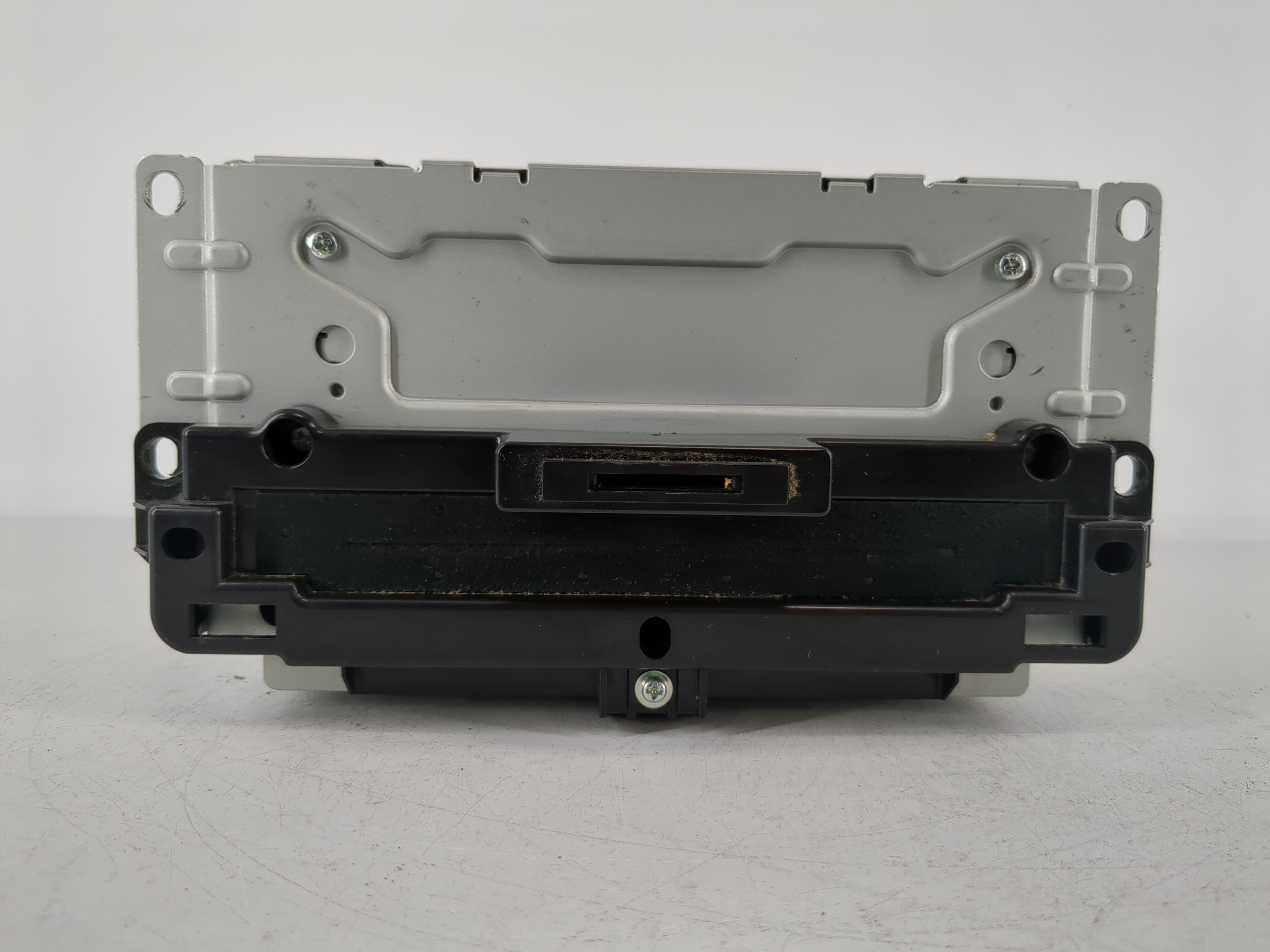 2012-2012 Dodge Charger Am Fm Cd Player Radio Receiver 1093782 - Oemusedautoparts1.com