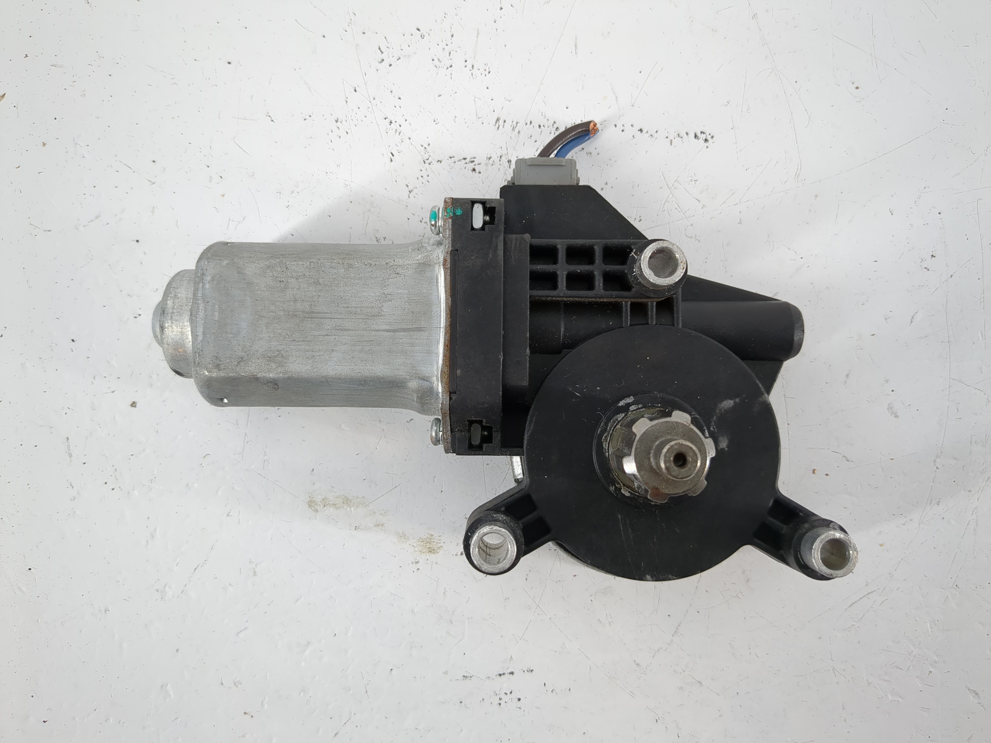 2006-2008 Pontiac Torrent Driver Front Left Power Window Motor 1094053 - Oemusedautoparts1.com
