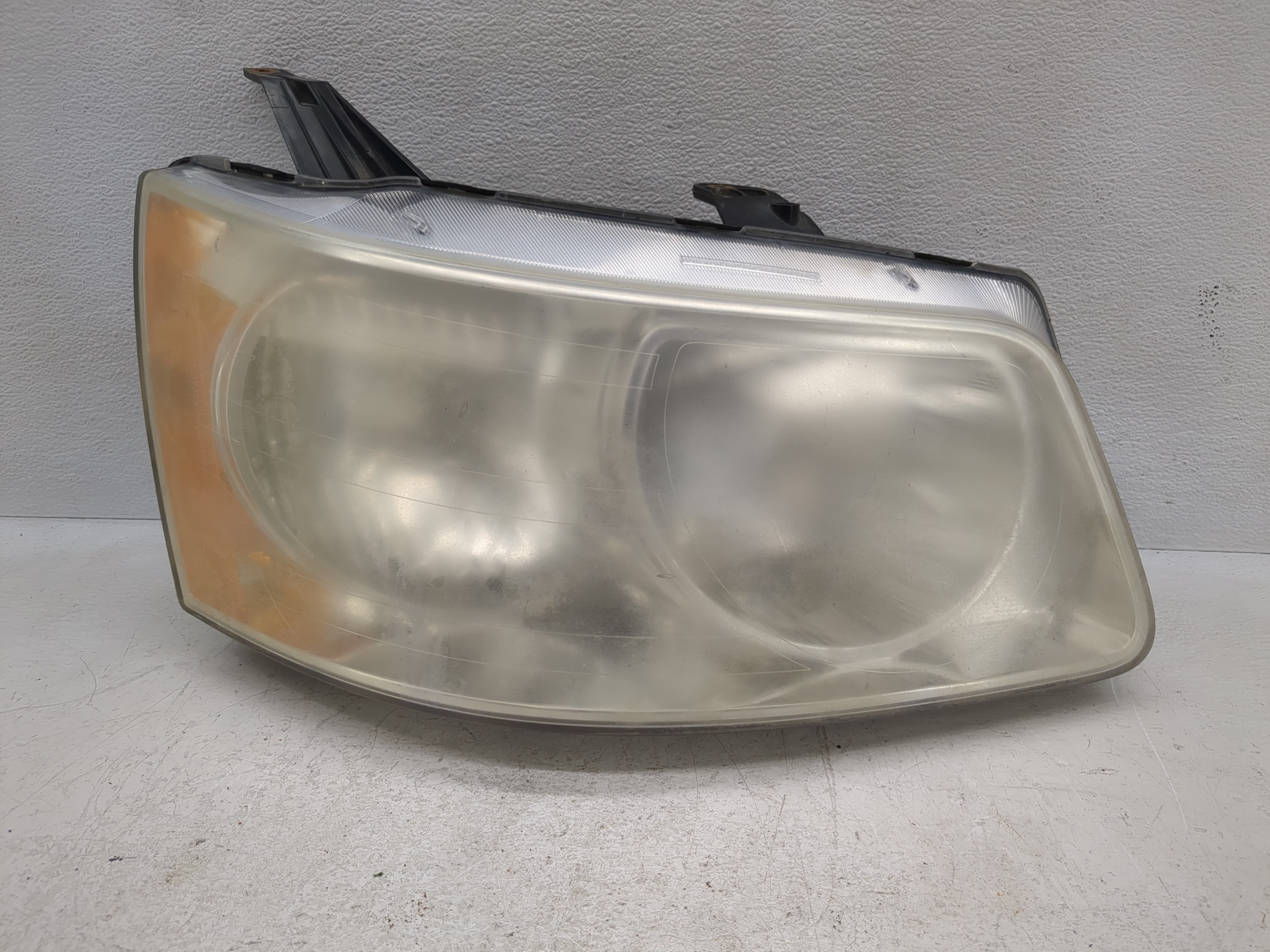 2006-2009 Pontiac Torrent Passenger Right Oem Head Light Headlight Lamp 1094066 - Oemusedautoparts1.com