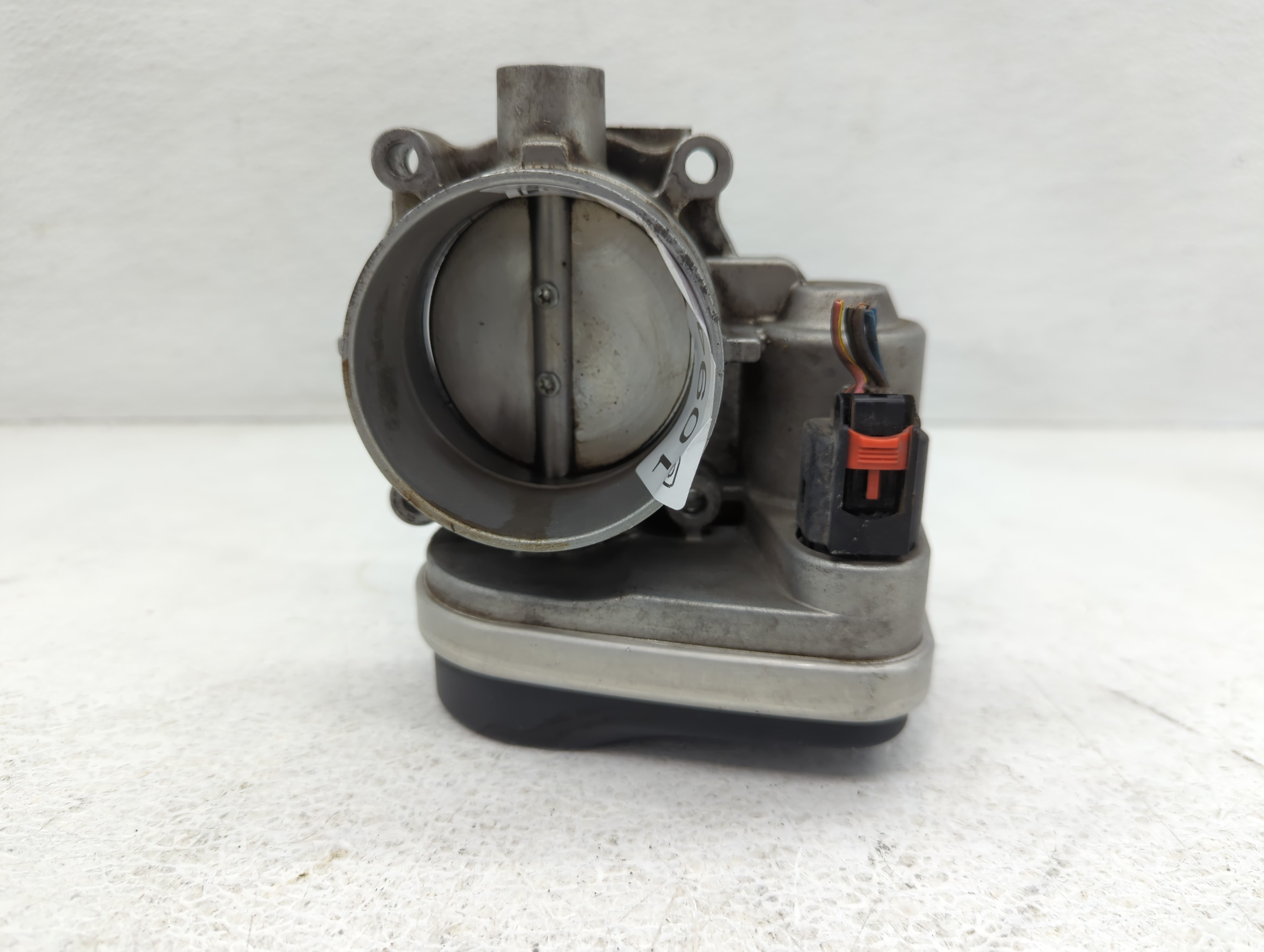 2005-2005 Chrysler 300 Throttle Body 1094589 - Oemusedautoparts1.com