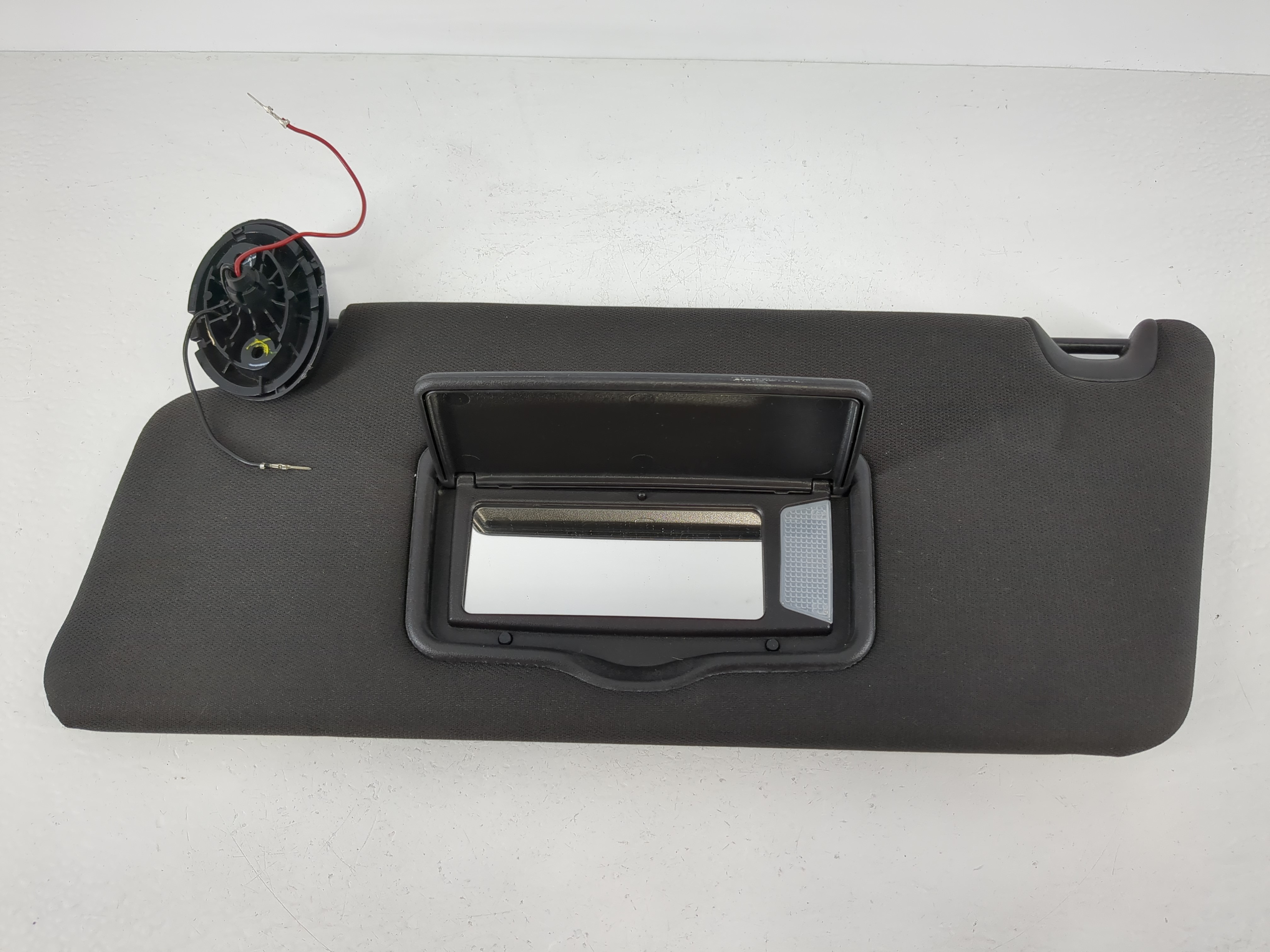 2011-2015 Ford Explorer Driver Sun Visor Mirror Left Sunvisor Black 1094598 - Oemusedautoparts1.com