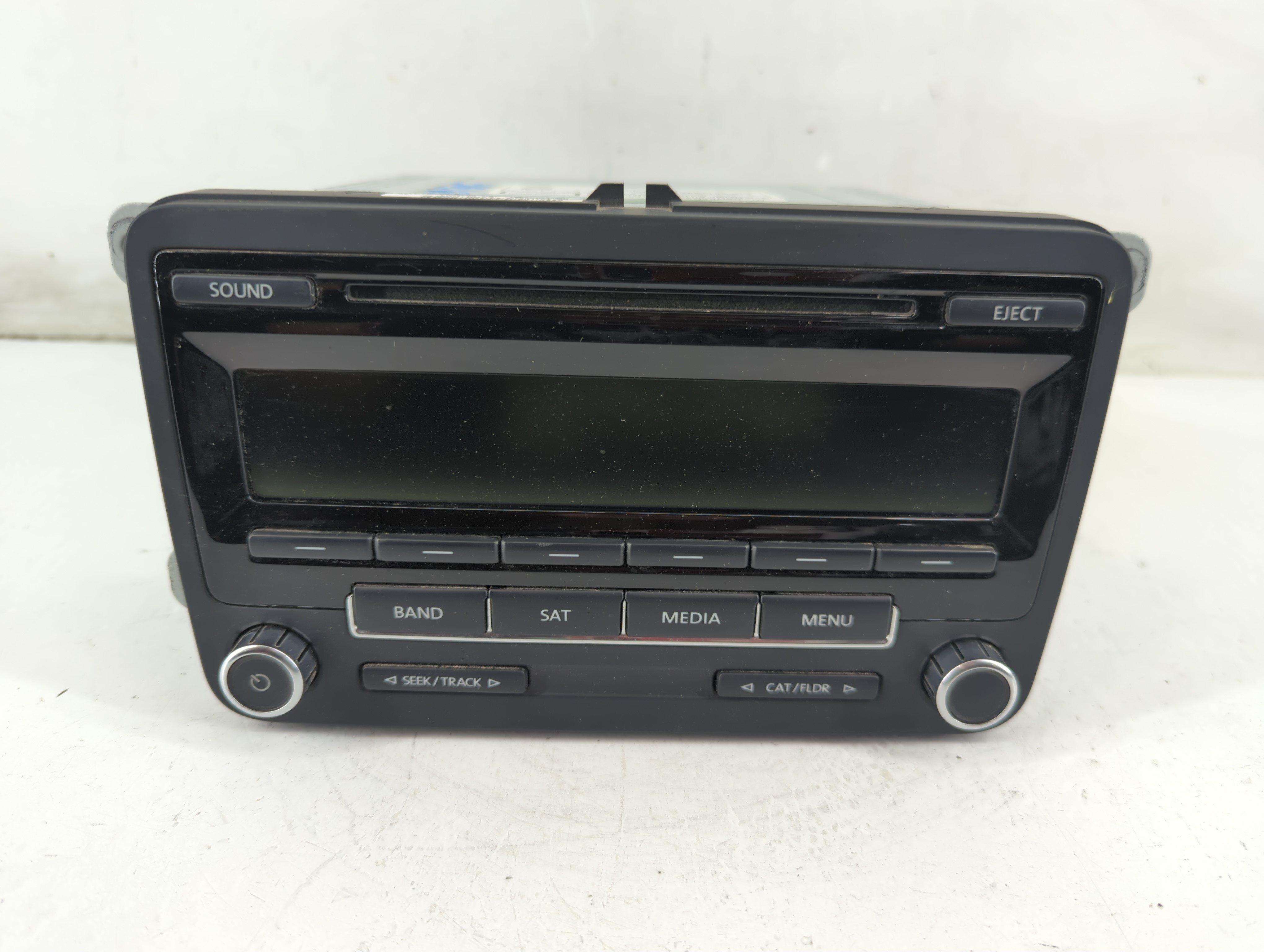 2014-2014 Volkswagen Jetta Am Fm Cd Player Radio Receiver 1094620 - Oemusedautoparts1.com