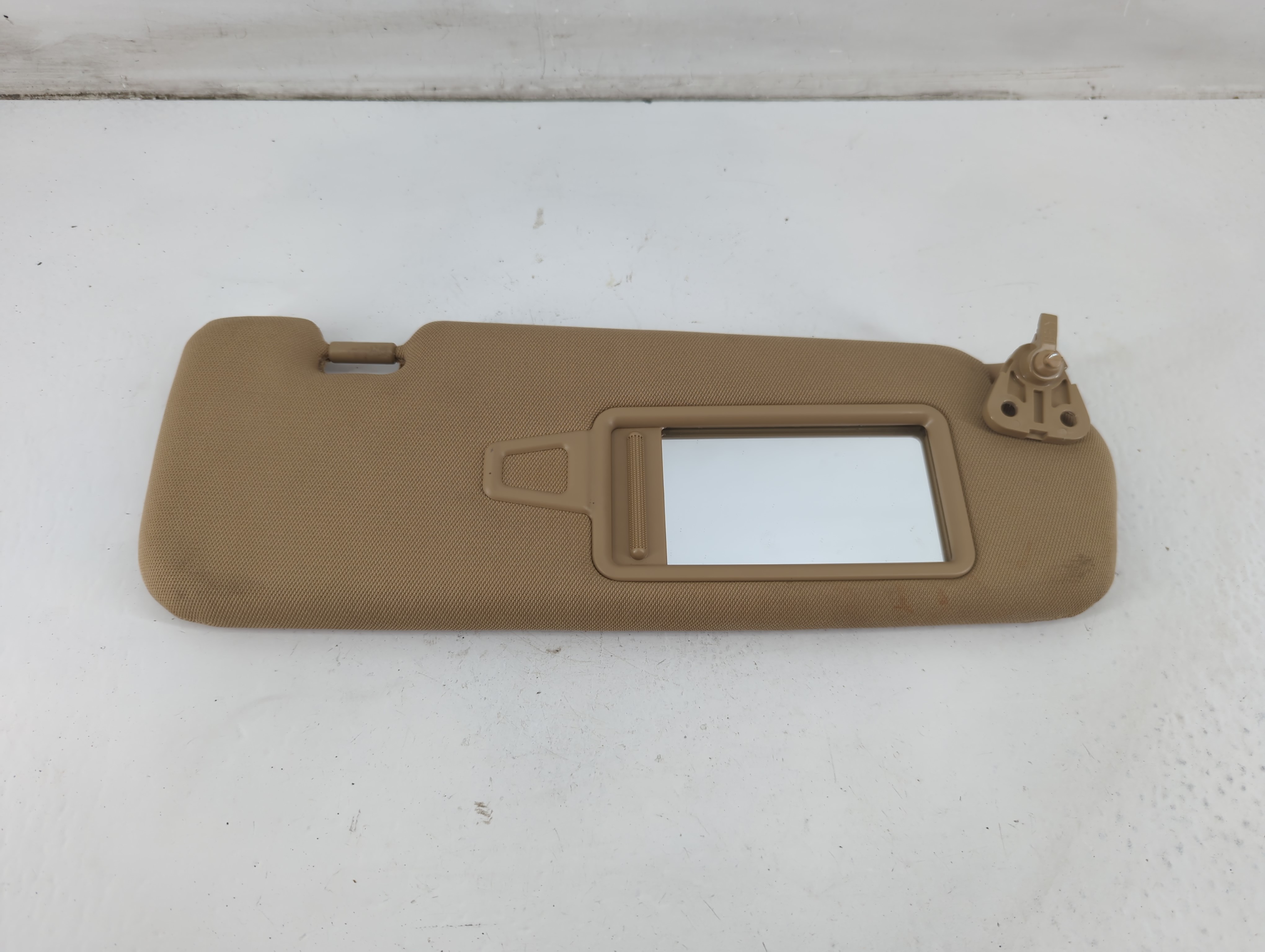 2012-2014 Hyundai Sonata Passenger Sun Visor Mirror Right Sunvisor Tan 1094626 - Oemusedautoparts1.com