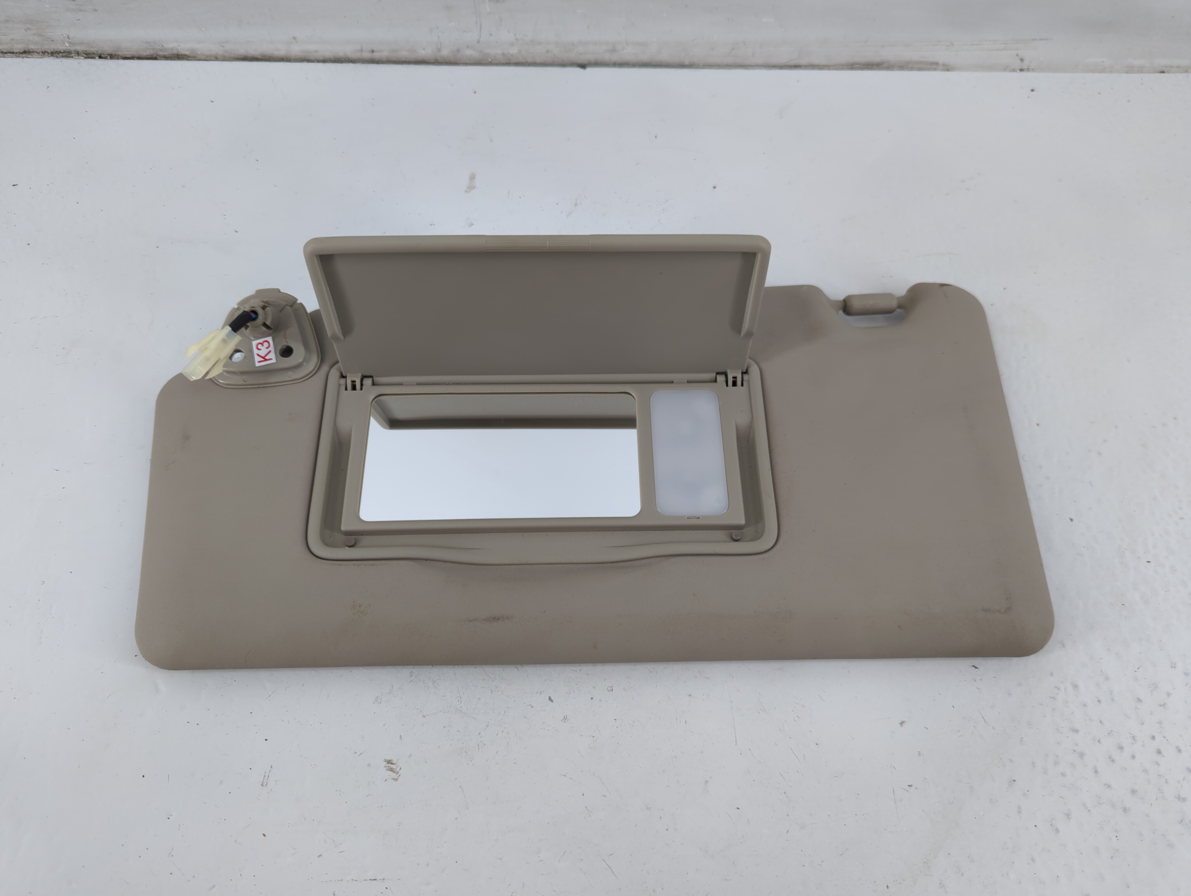 2011-2015 Nissan Rogue Driver Sun Visor Mirror Left Sunvisor Dark Beige 1094628 - Oemusedautoparts1.com