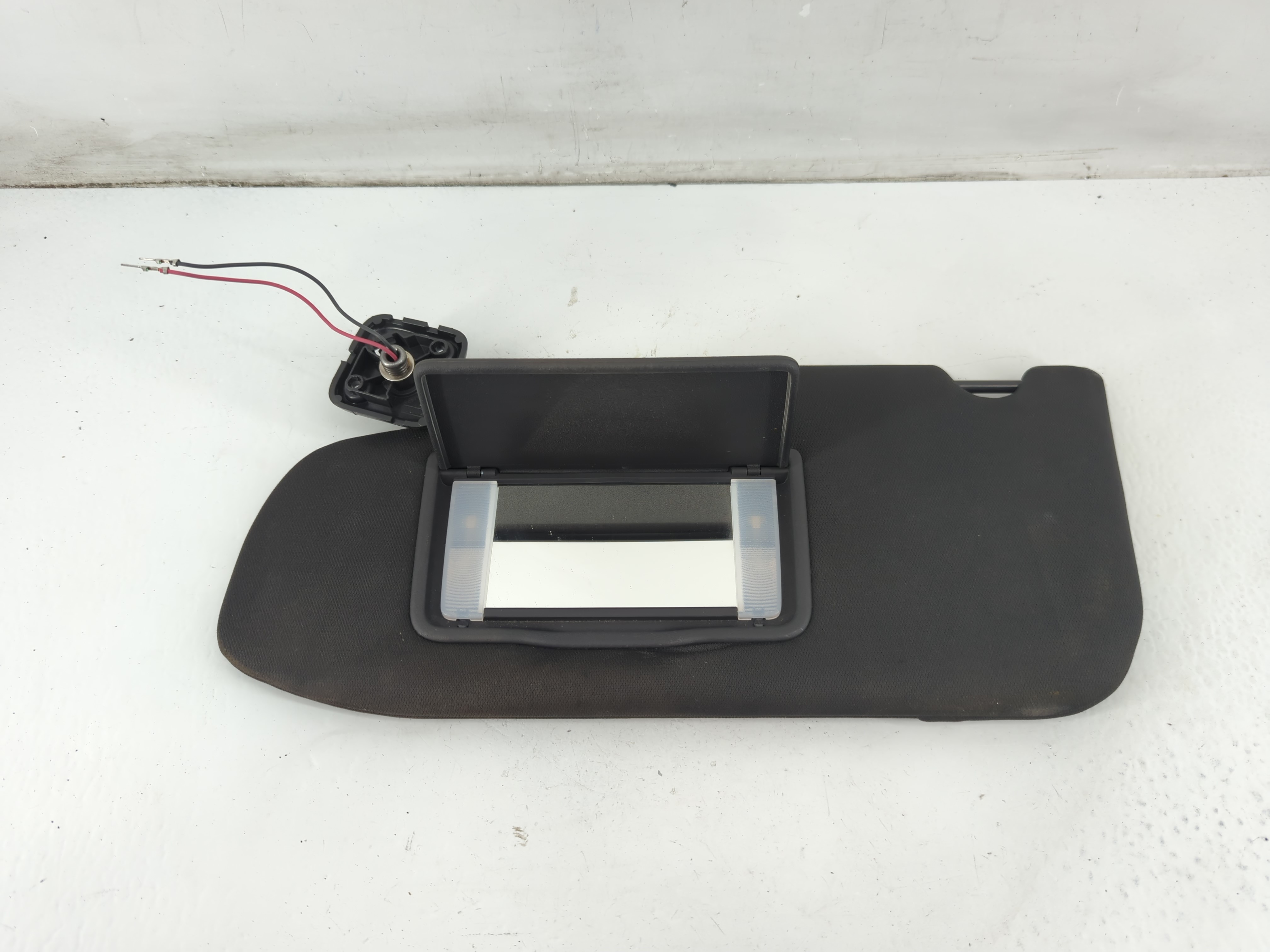 2013-2019 Ford Taurus Driver Sun Visor Mirror Left Sunvisor Black 1094629 - Oemusedautoparts1.com